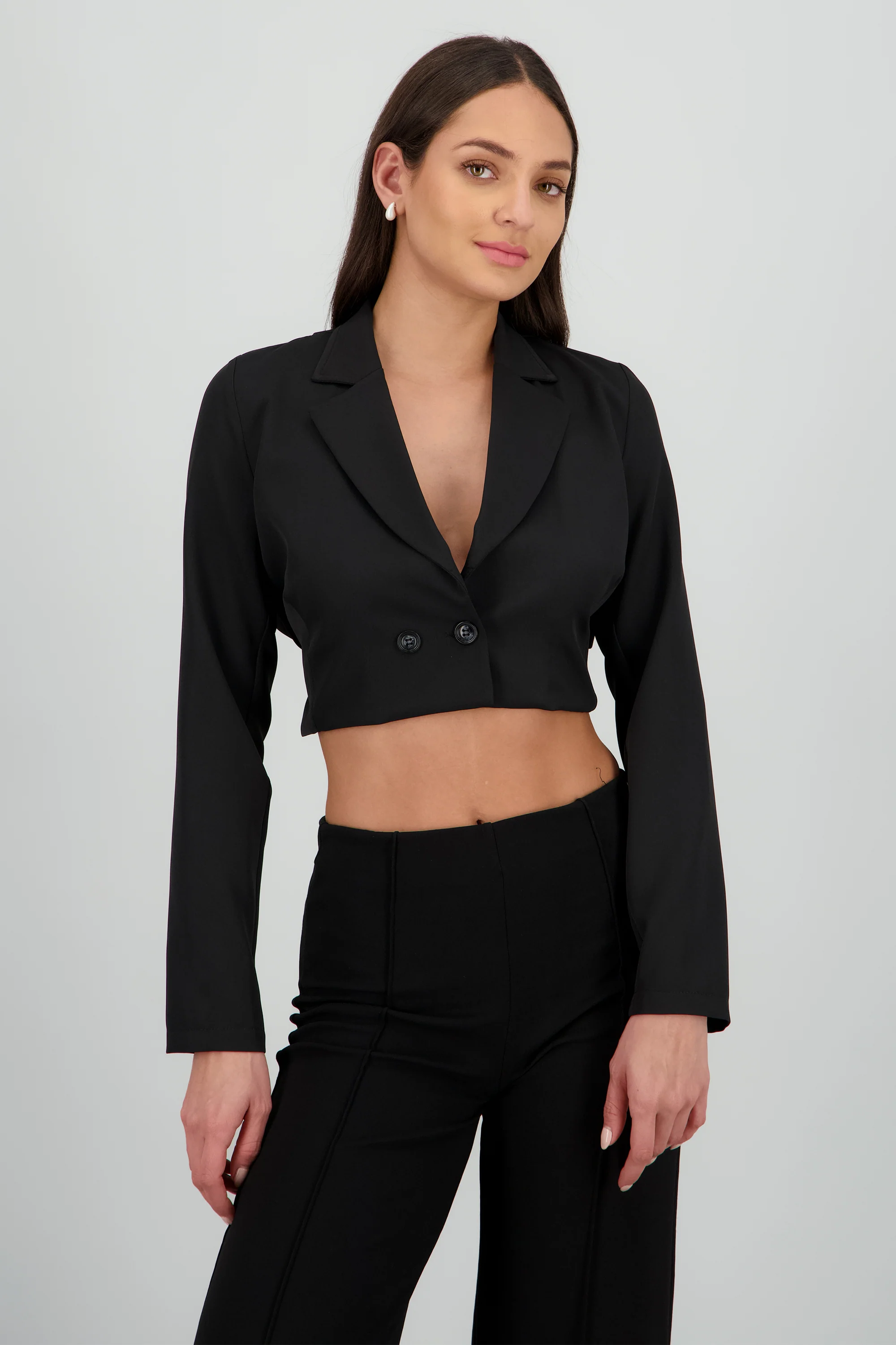 Blazer crop detalle abertura espalda