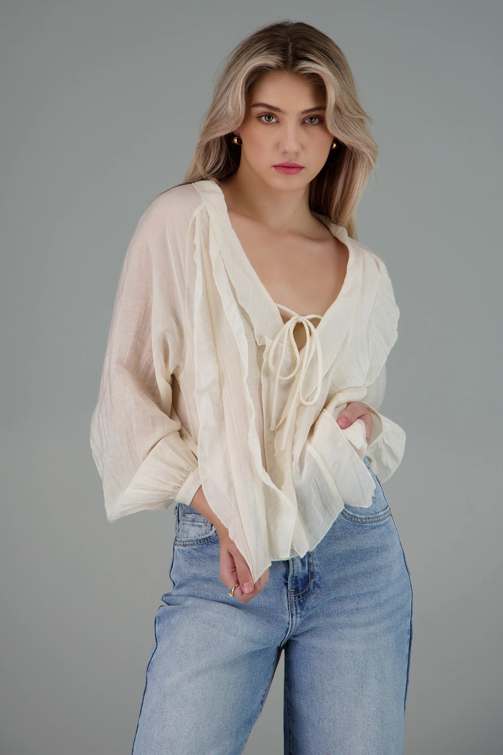 Blusa de manga larga con detalles de olanes - Image 5