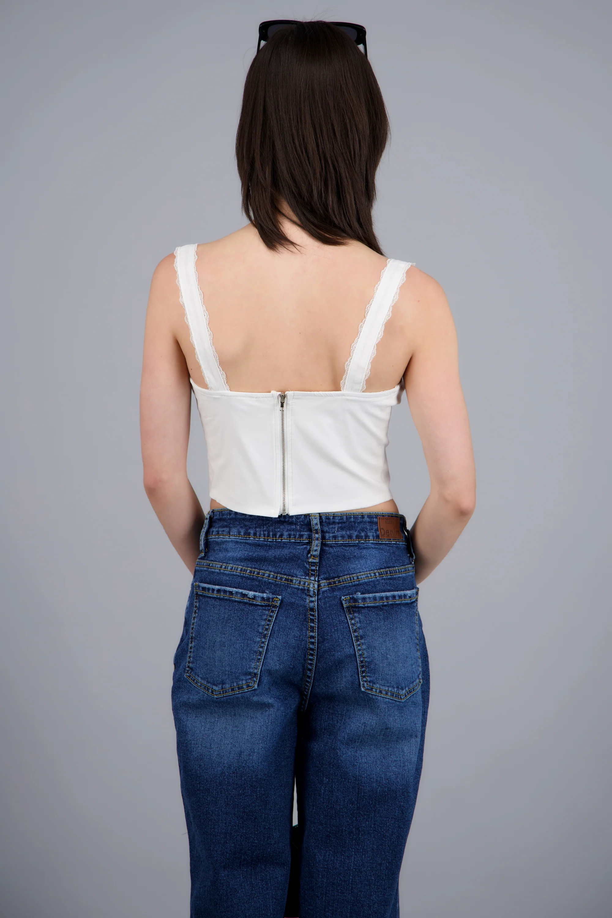 Blusa detalle encaje con tirantes - Image 4
