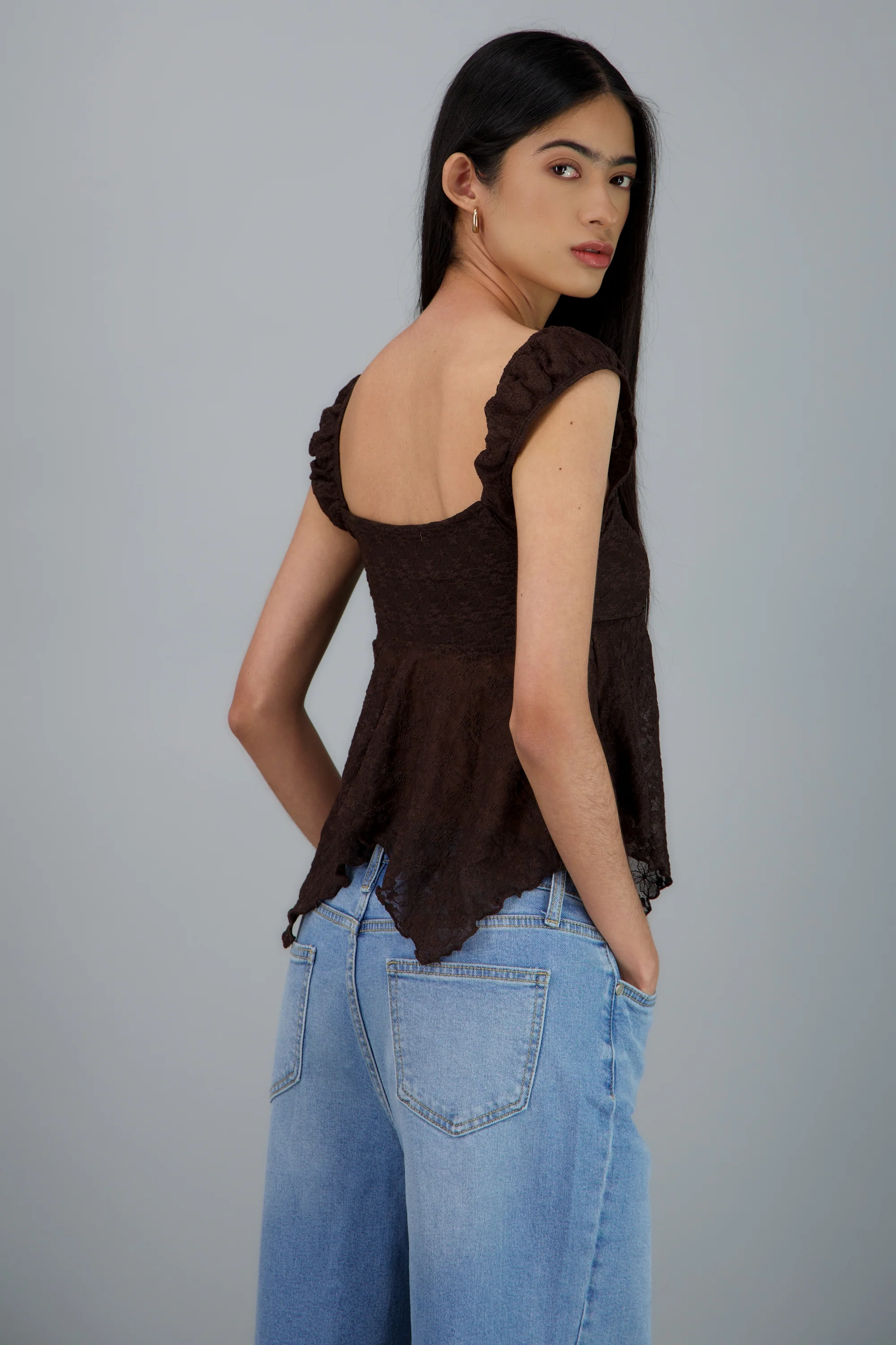 Blusa encaje asimetrica manga corta - Image 4