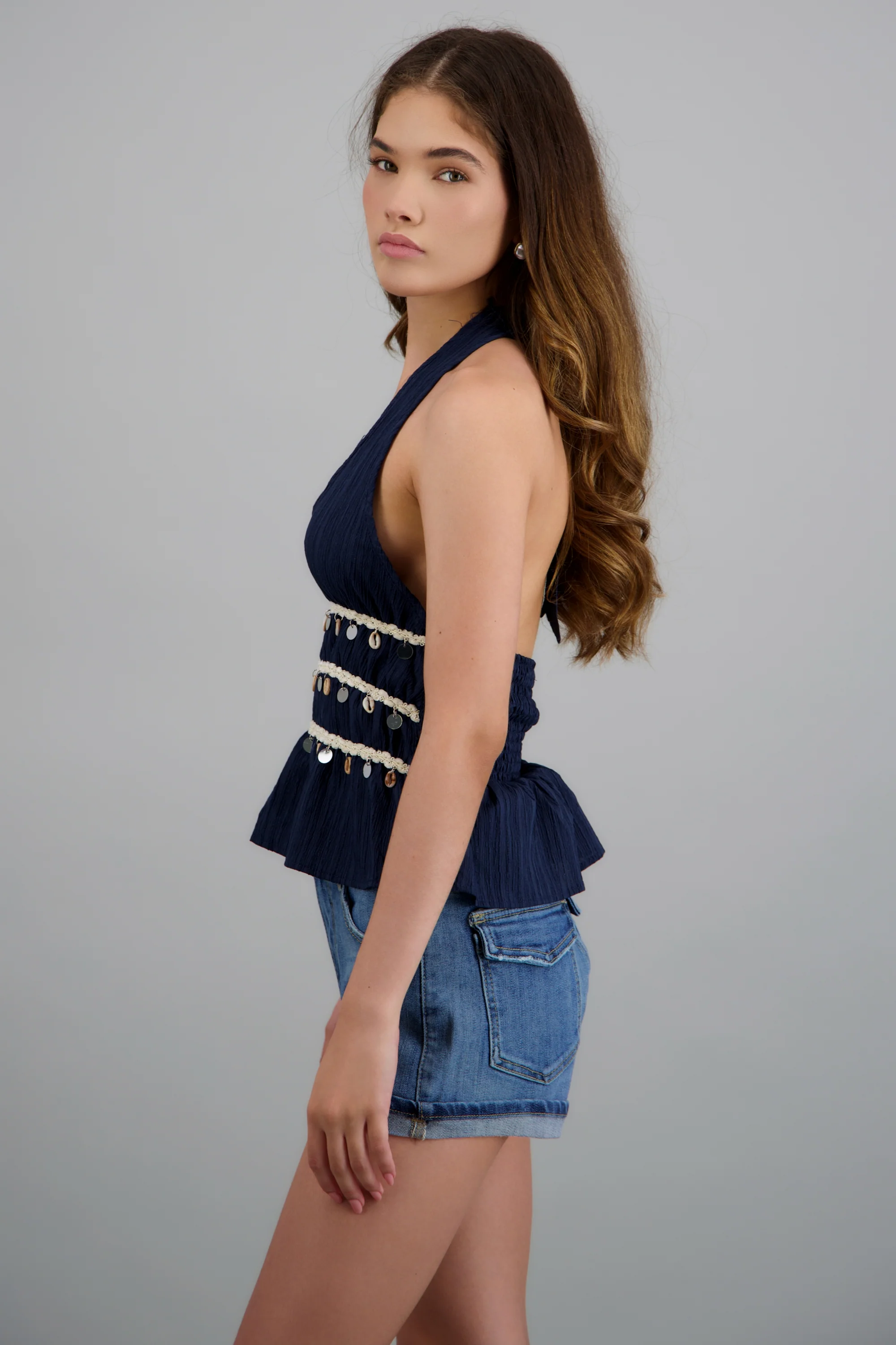 Blusa halter detalle conchas - Image 2