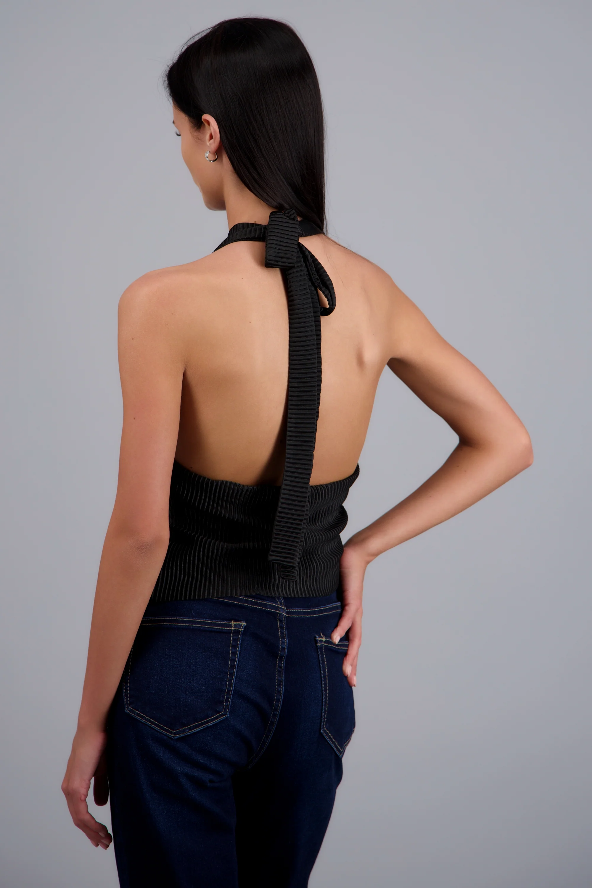 Blusa halter escote cascada detalle tela - Image 4