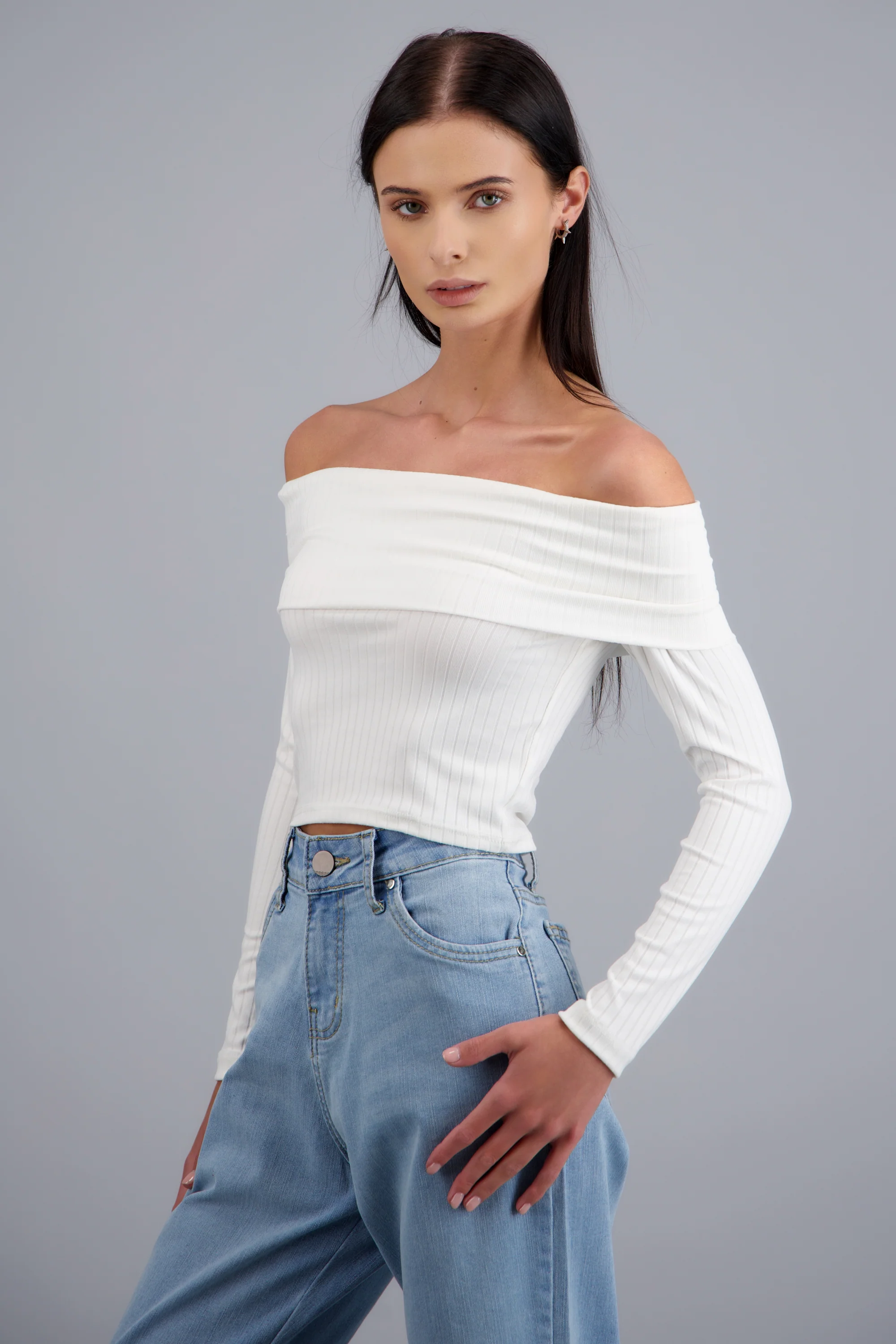 Blusa off shoulder manga larga - Image 3
