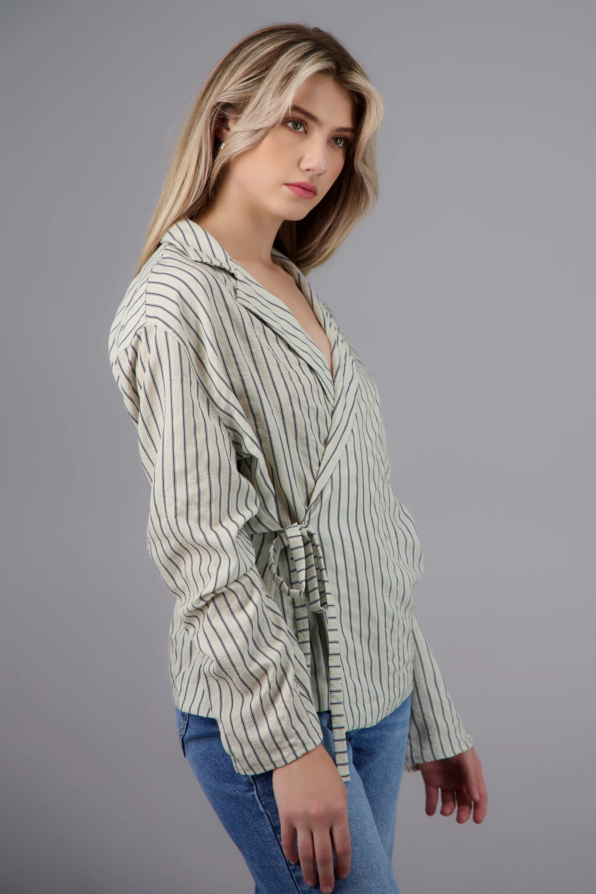 Blusa rayas detalle cruce