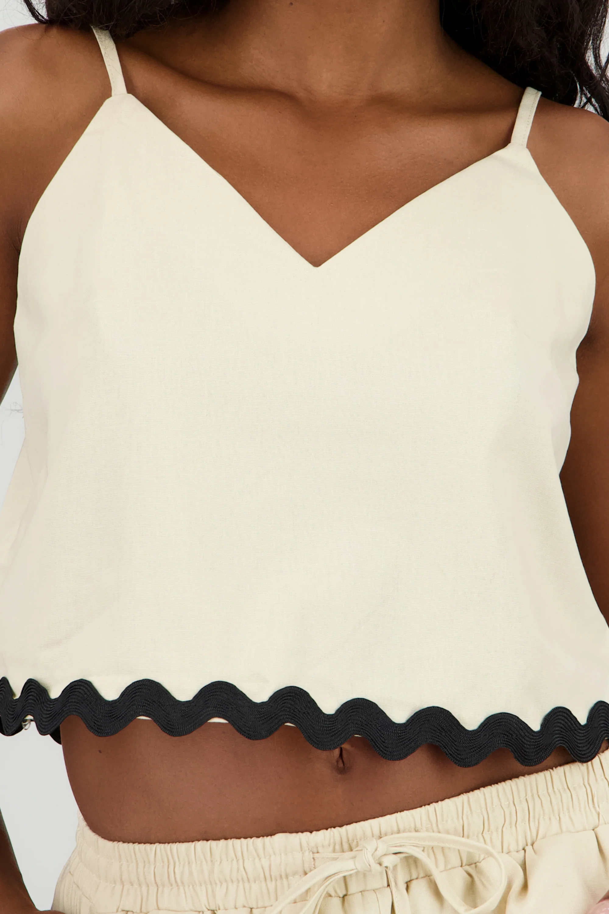 Blusa tirantes detalle contraste - Image 5