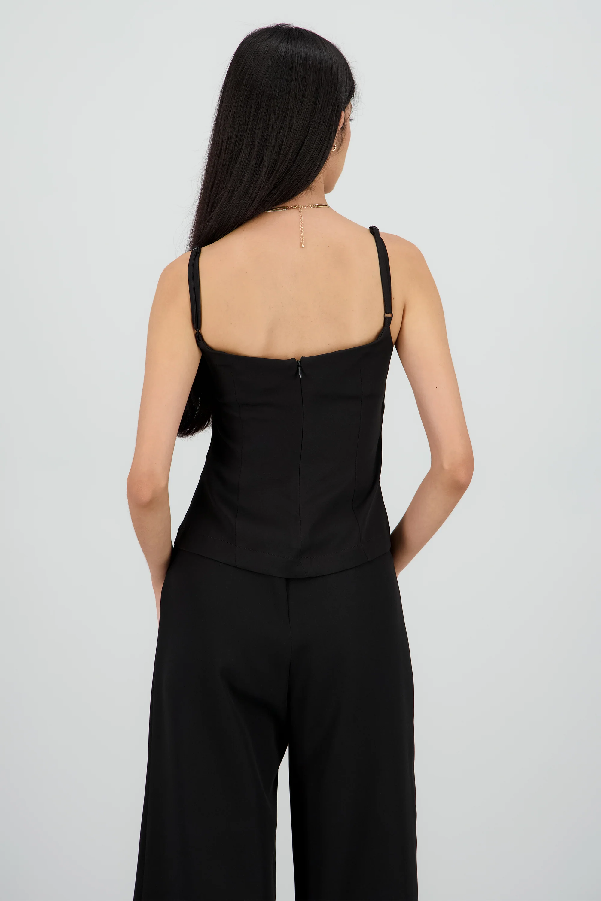 Blusa tirantes detalle pinzas - Image 4