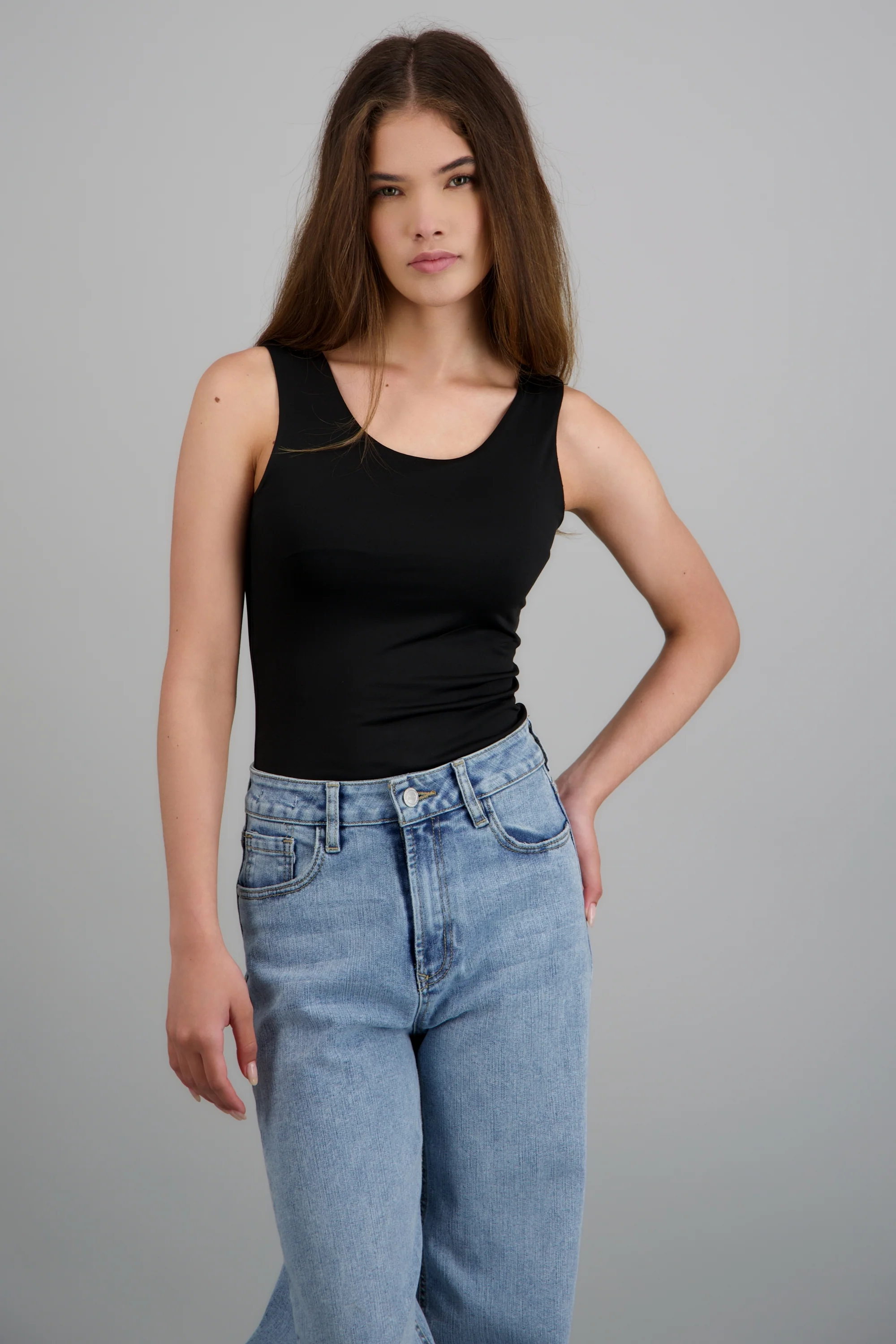 Body sin mangas cuello redondo