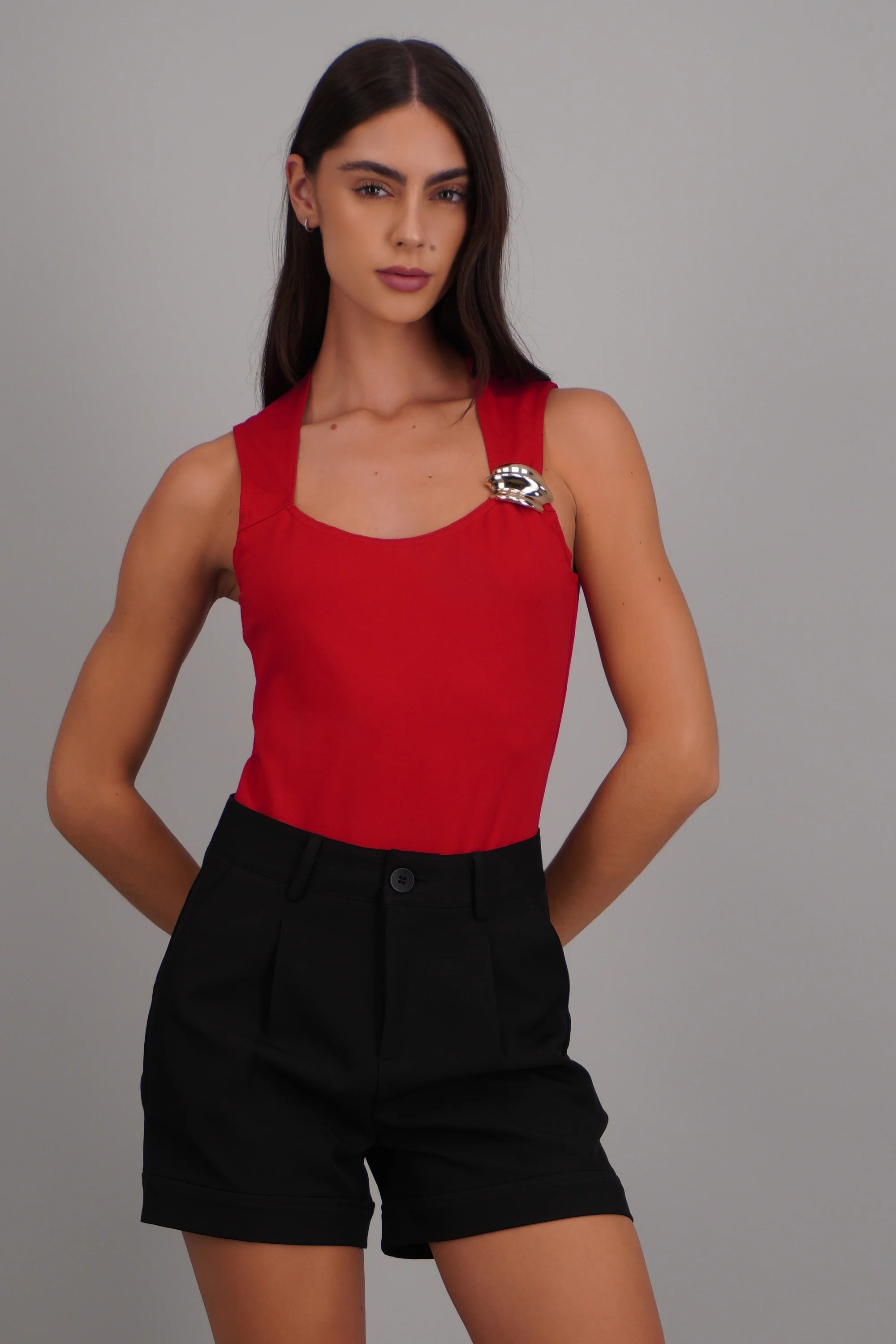 Body tirantes detalle broche - Image 6
