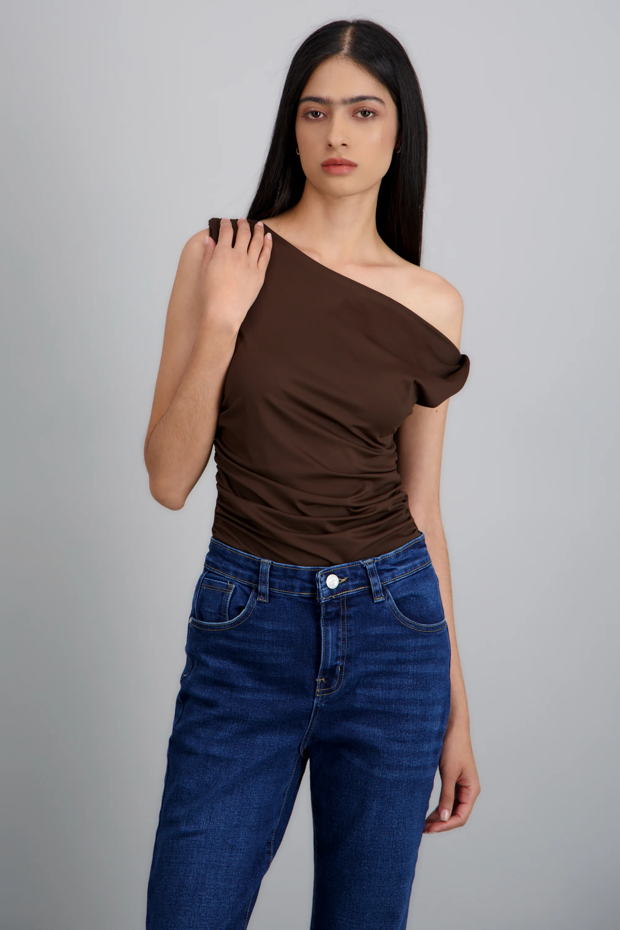 Bodysuit asimetrico drapeado