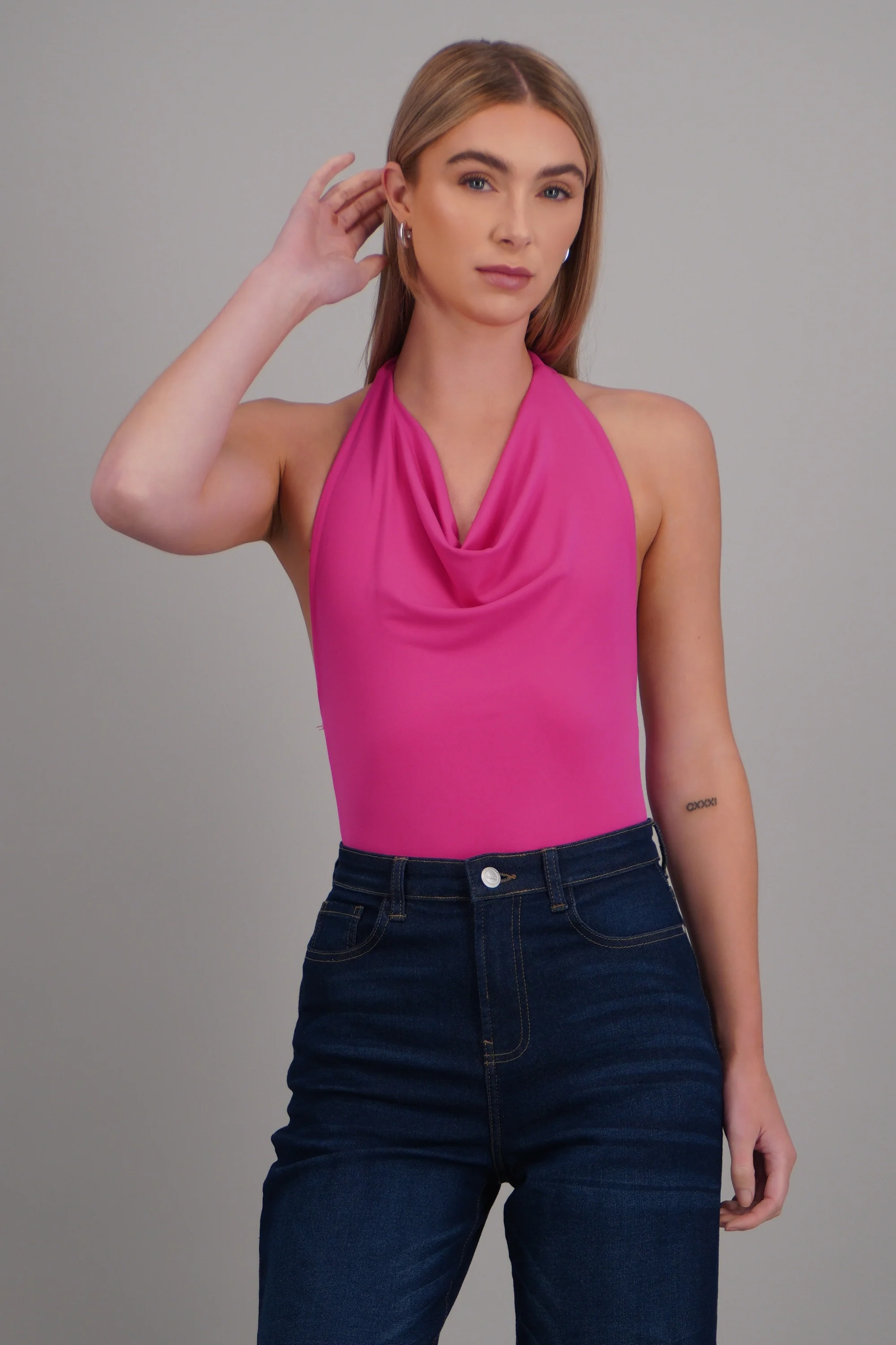 Bodysuit halter escote cascada drapeado - Image 10