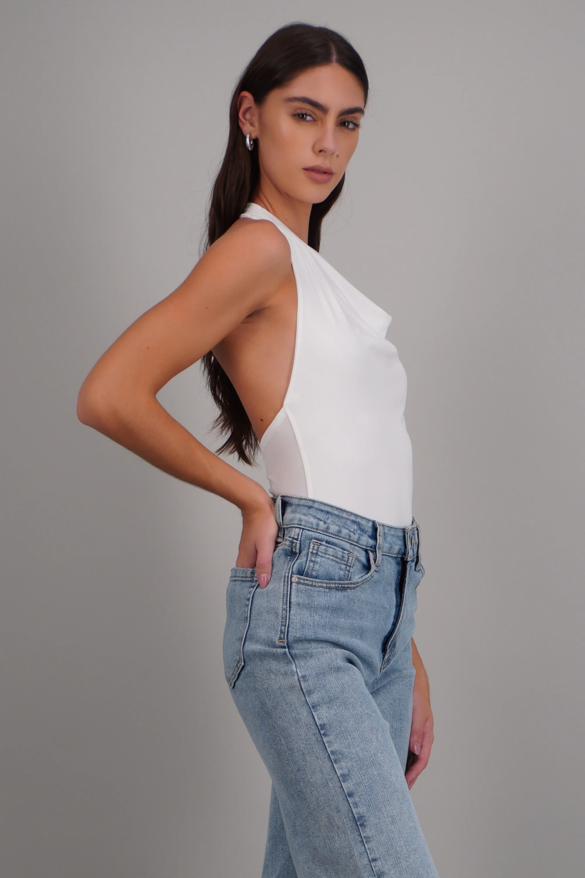 BODYSUIT HALTER ESCOTE CASCADA DRAPEADO - Image 3
