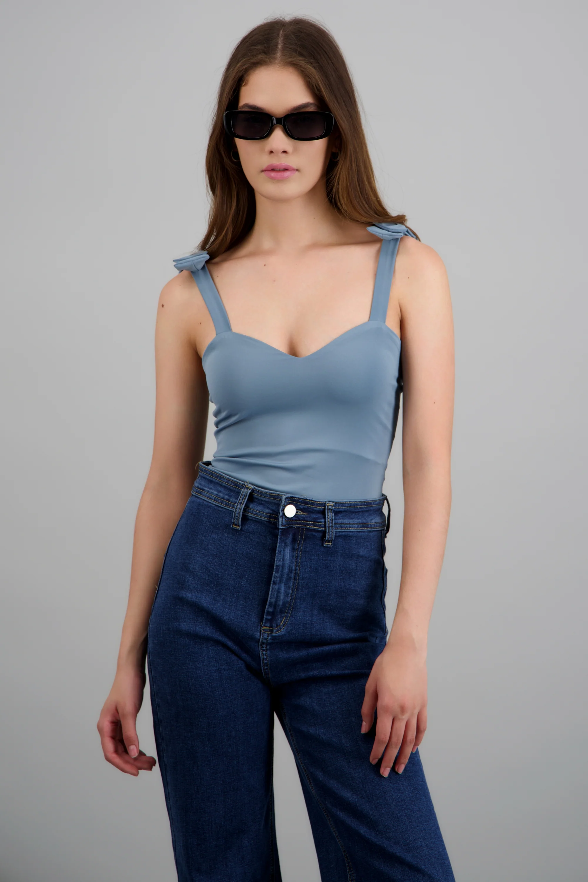 BODYSUIT LISO C/TIRANTE MOÑOS HYPSTERS - Image 3