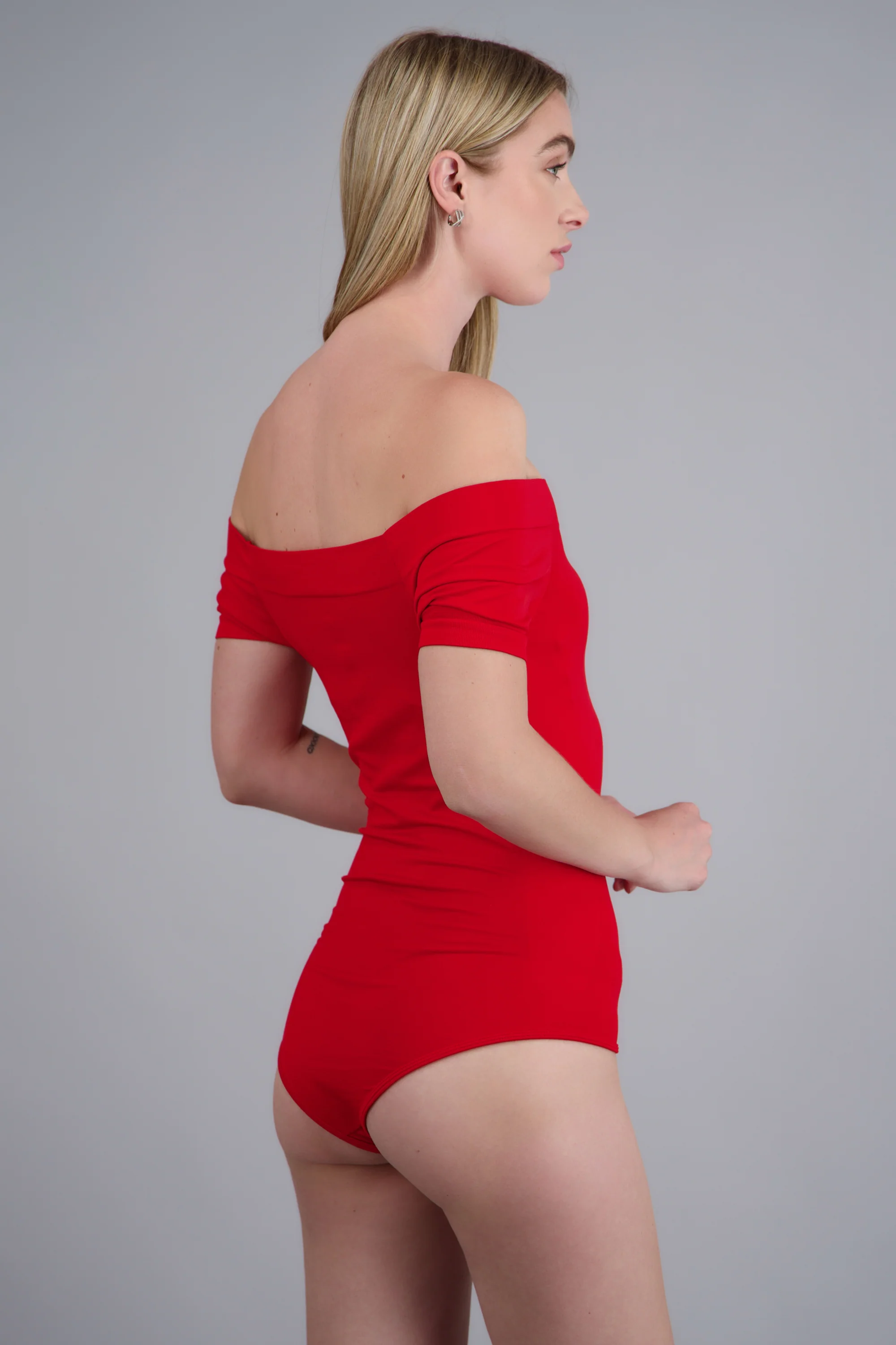 Bodysuit off shoulder manga corta - Image 4