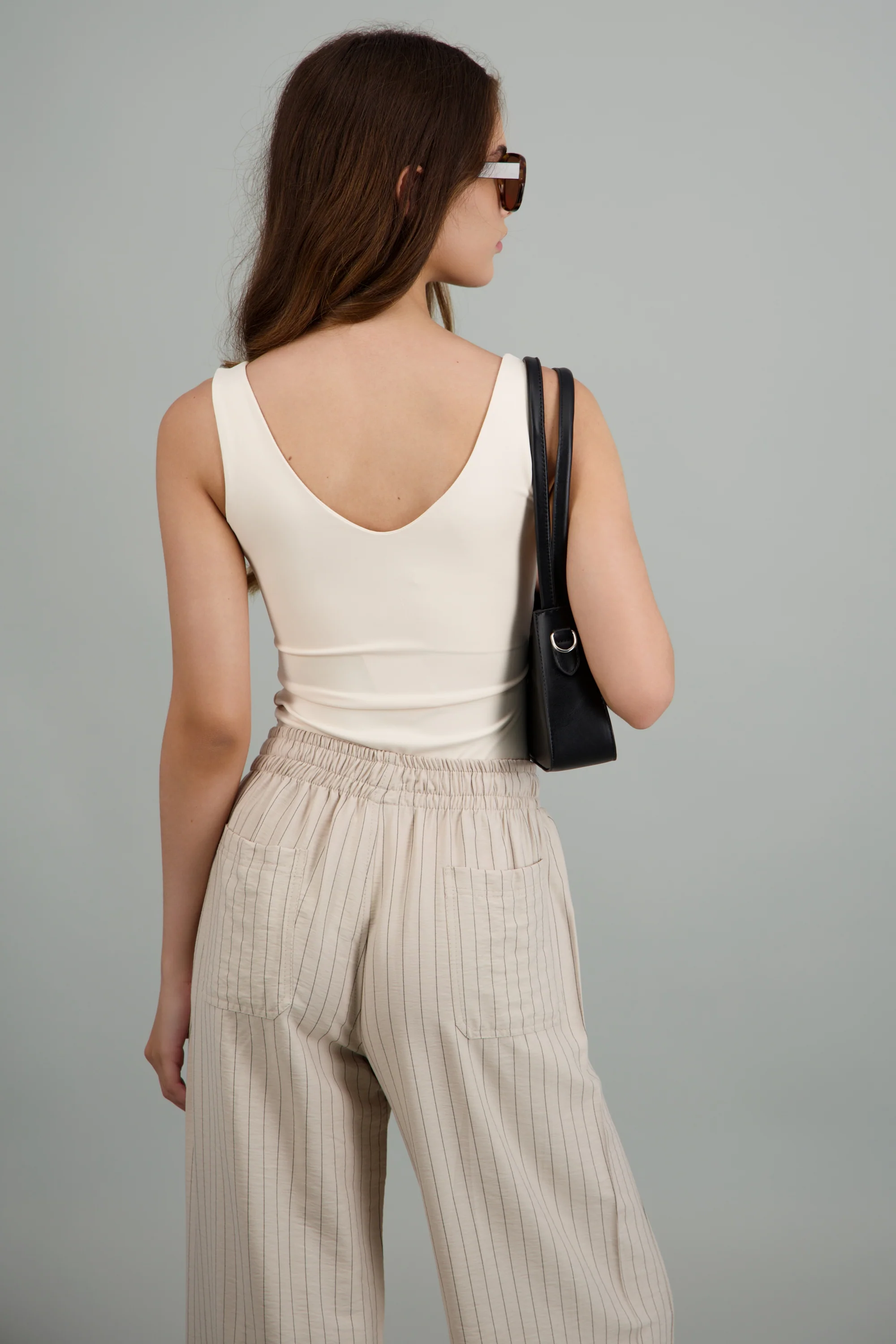 Bodysuit tacto suave escote frente y espalda - Image 4