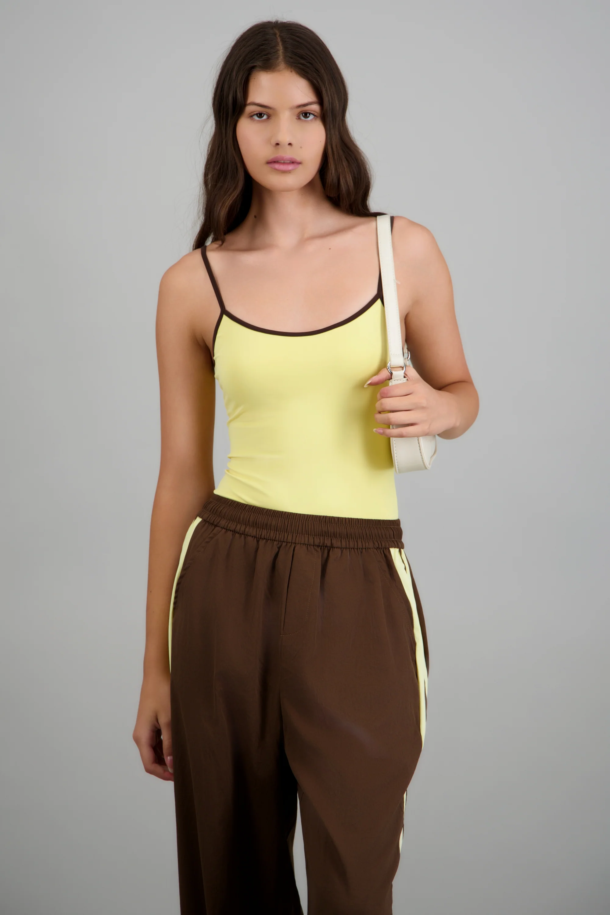 Bodysuit tirantes liso contraste