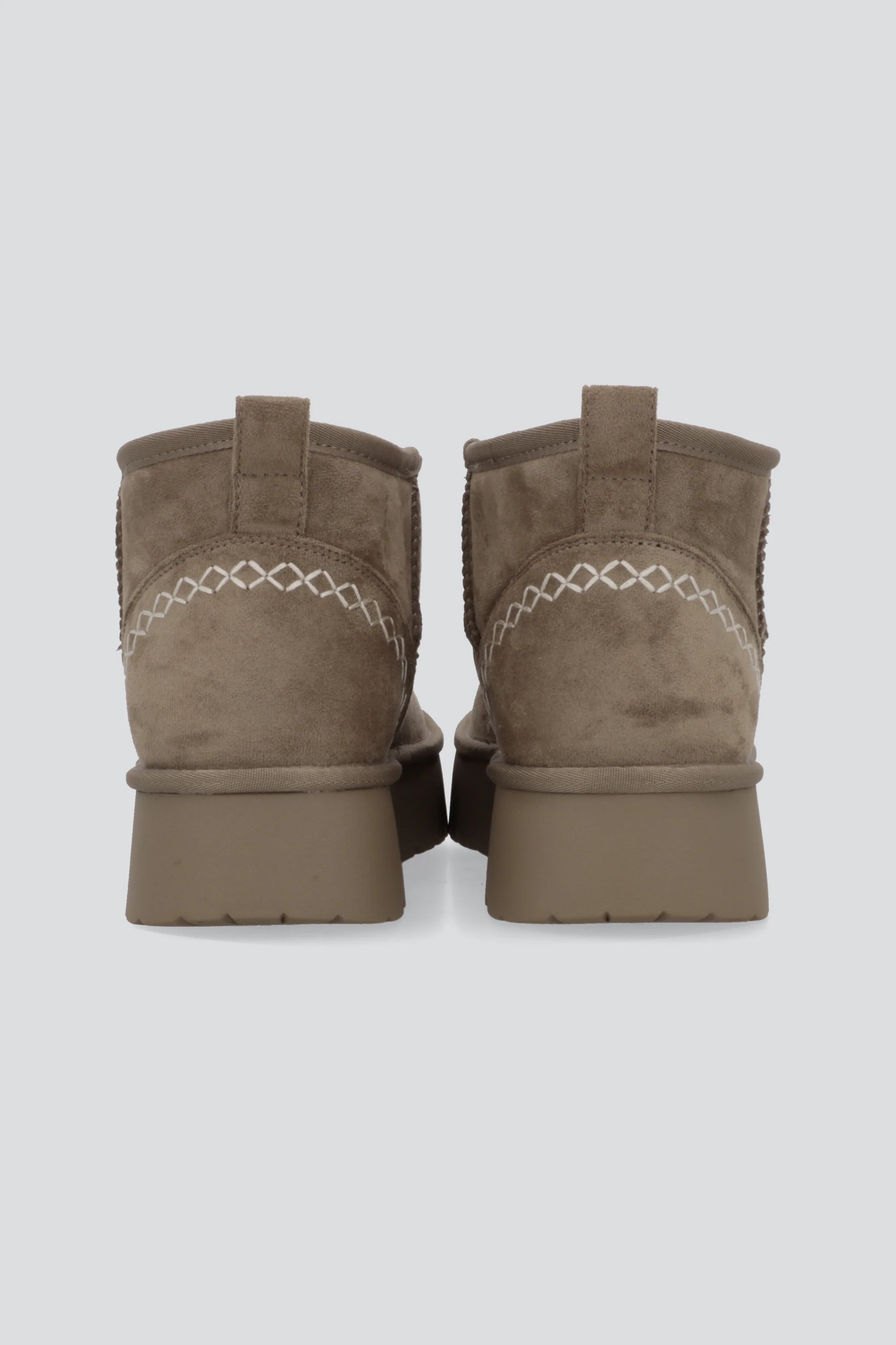 Bota invierno corta detalle costura - Image 4