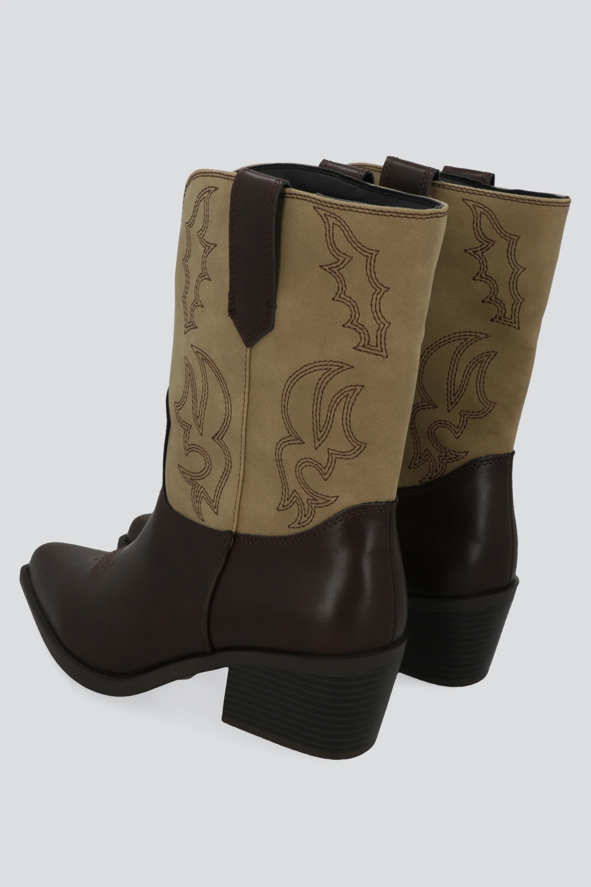 Bota vaquera bordada contrsaste - Image 3