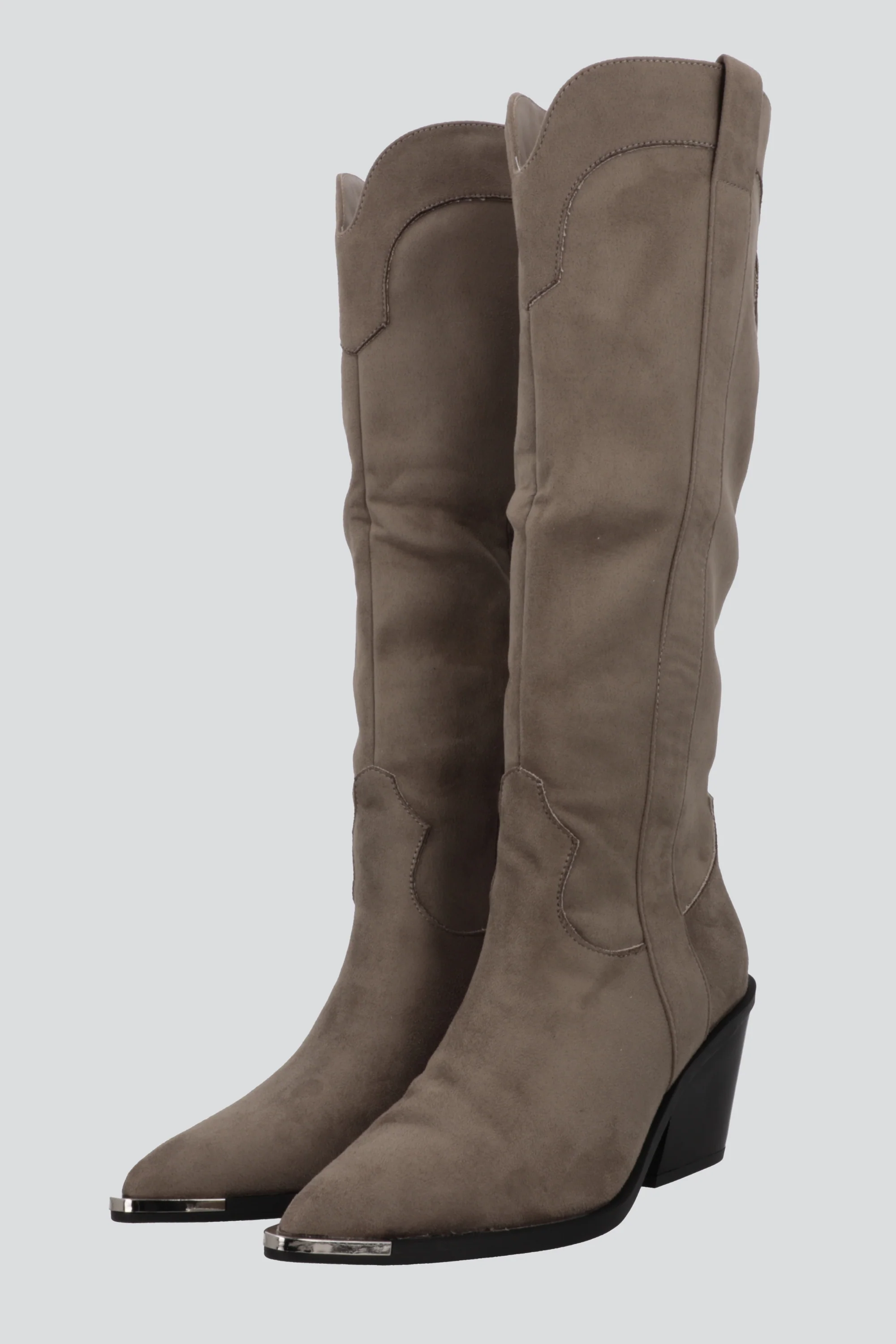 Bota vaquera larga gamucina detalle metal