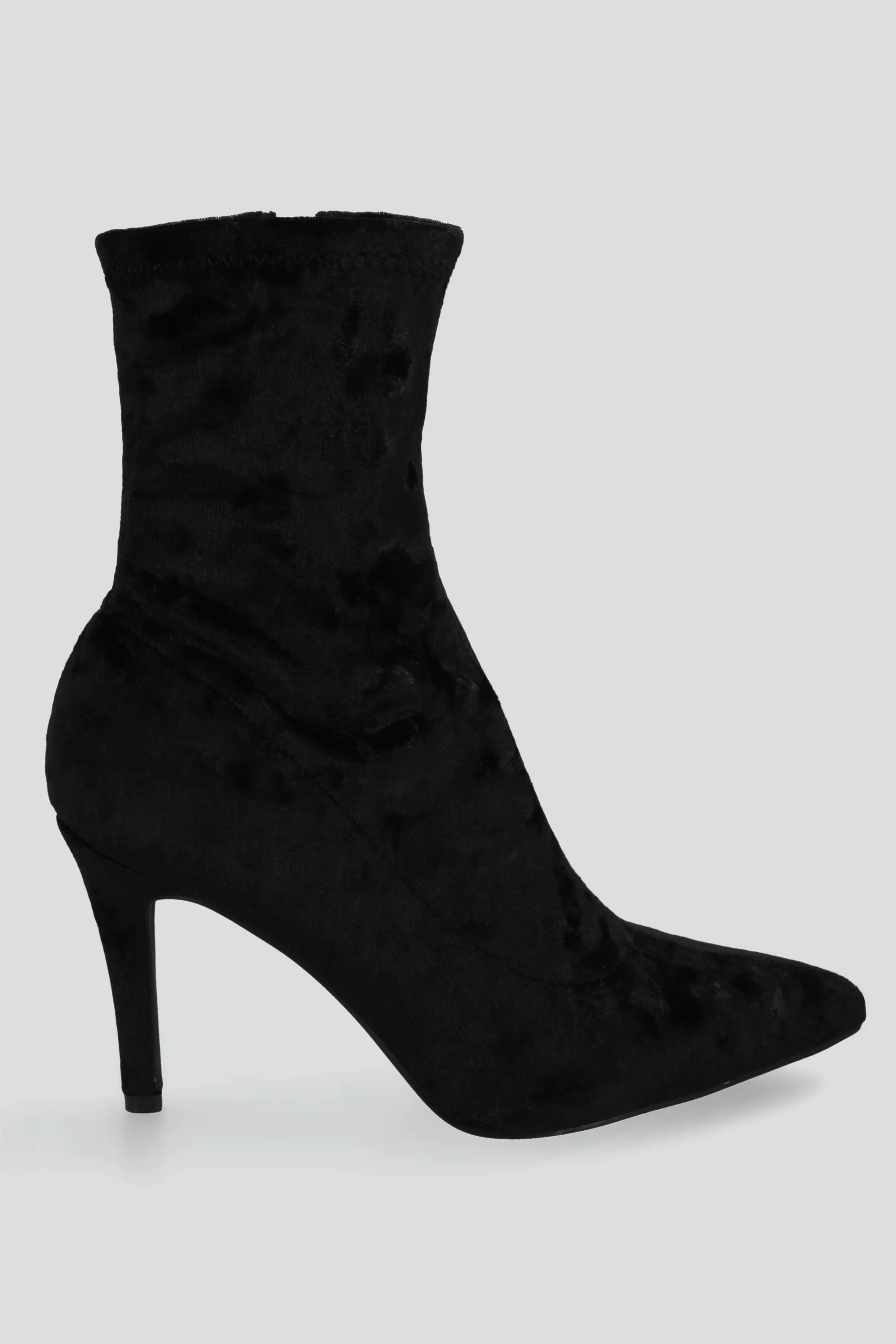 Botin pointy tacon alto terciopelo