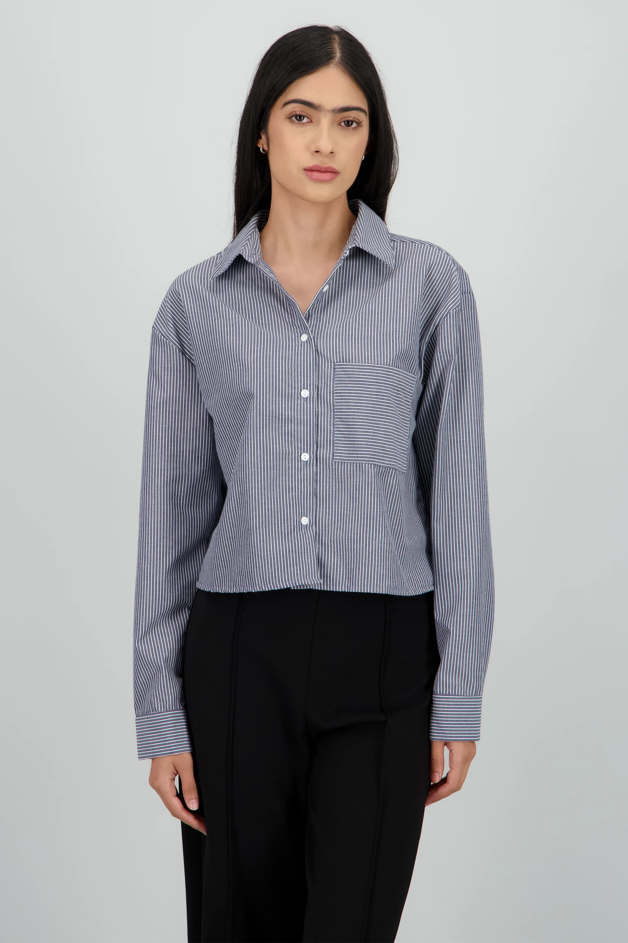 Camisa crop manga larga con rayas