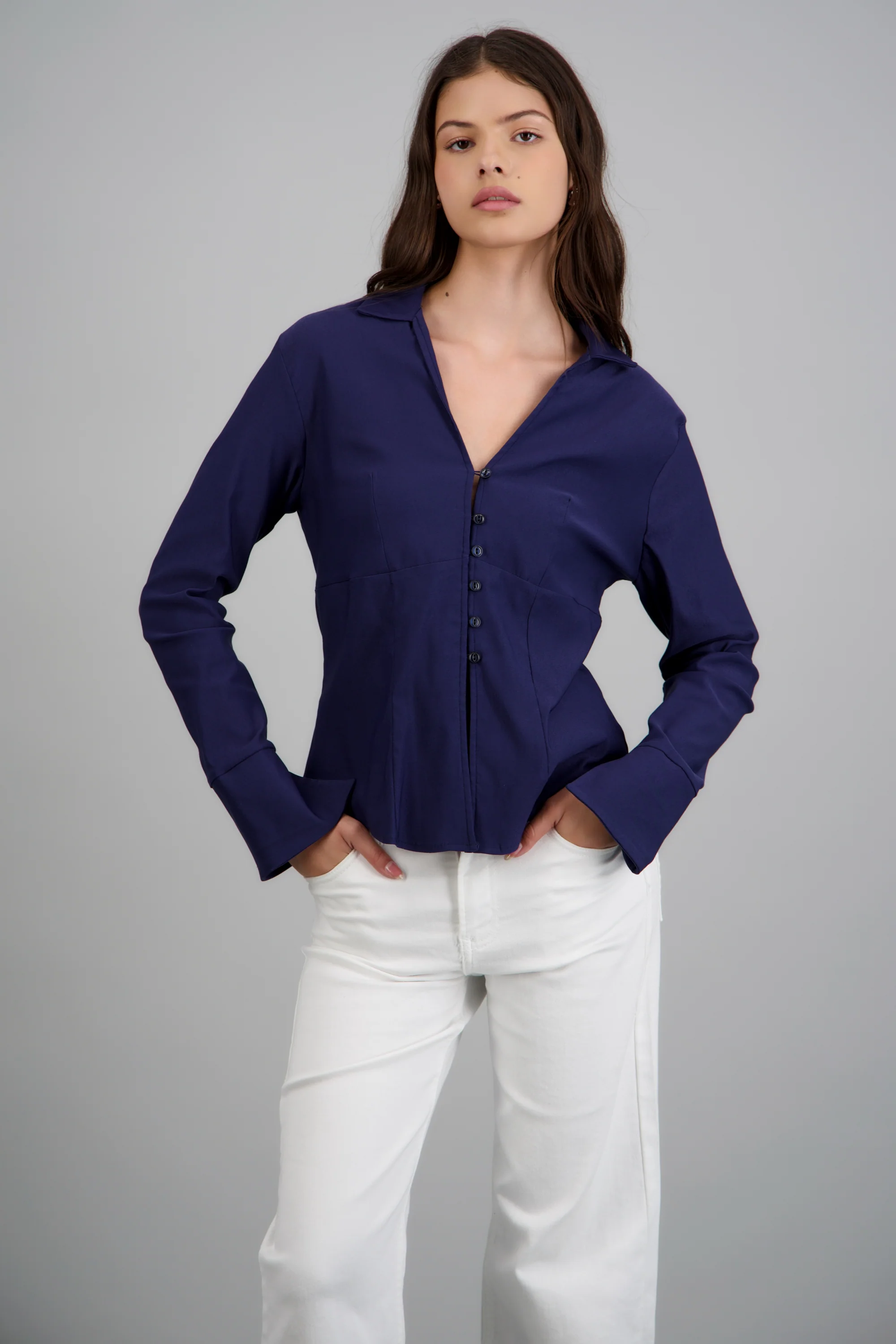 Camisa escote profundo manga larga