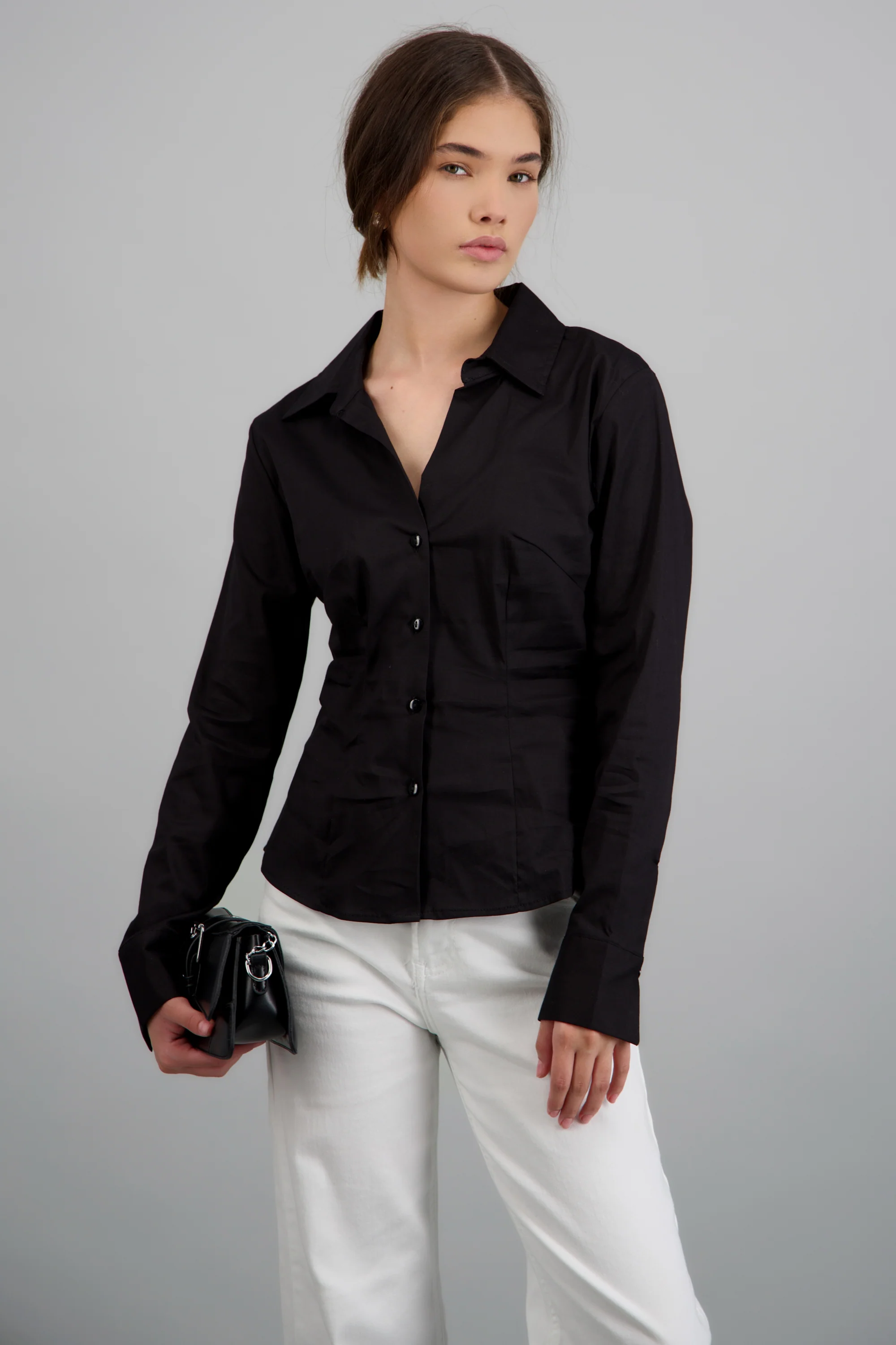 Camisa manga larga detalle cortes