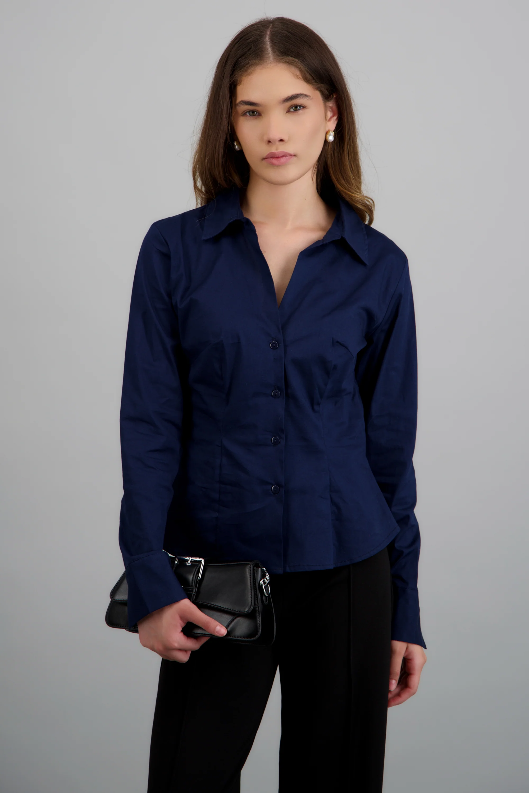 Camisa manga larga detalle cortes