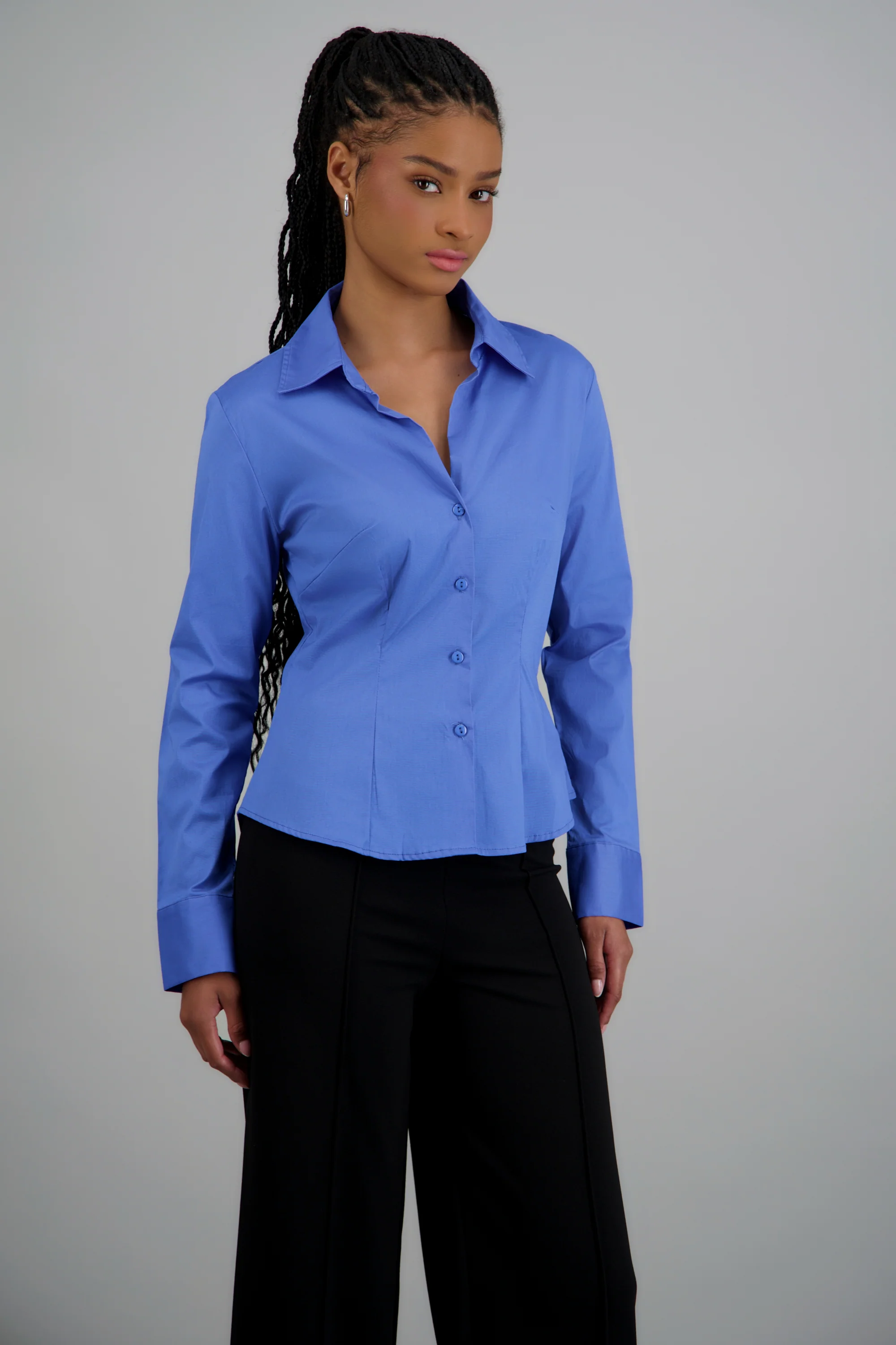 Camisa manga larga detalle cortes