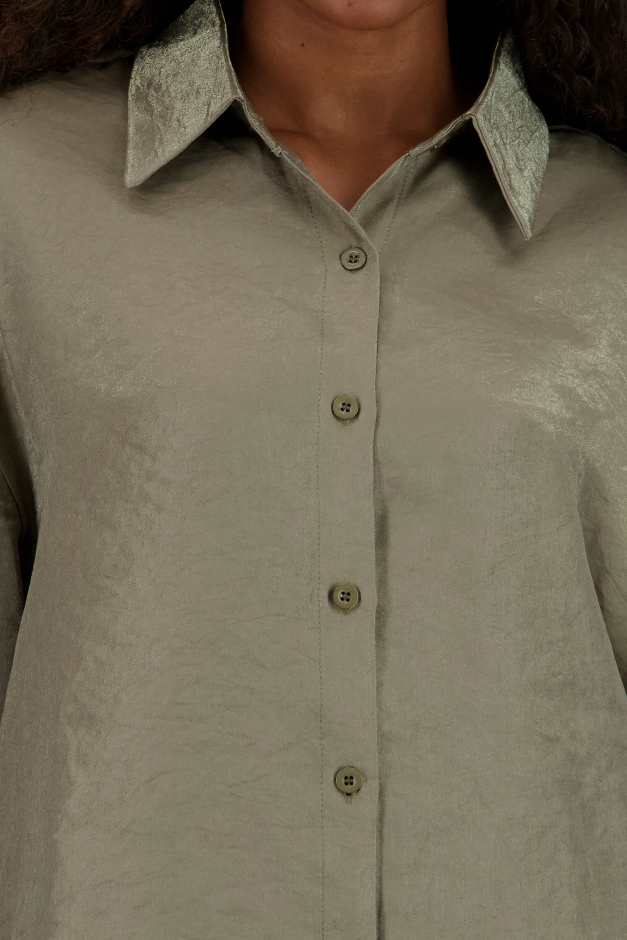 Camisa manga larga detalle satinada botones - Image 5