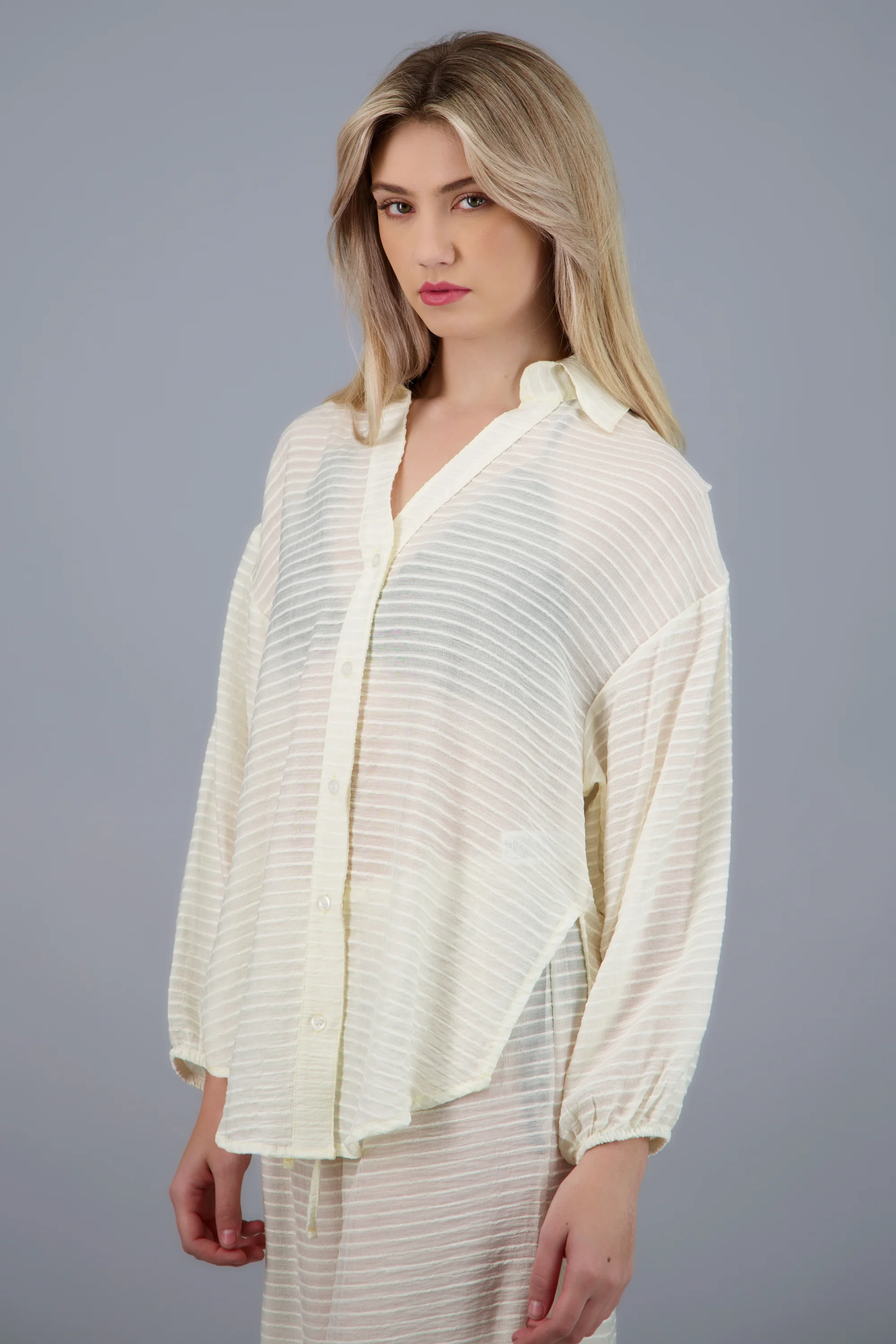 Camisa over ligera lineas - Image 4