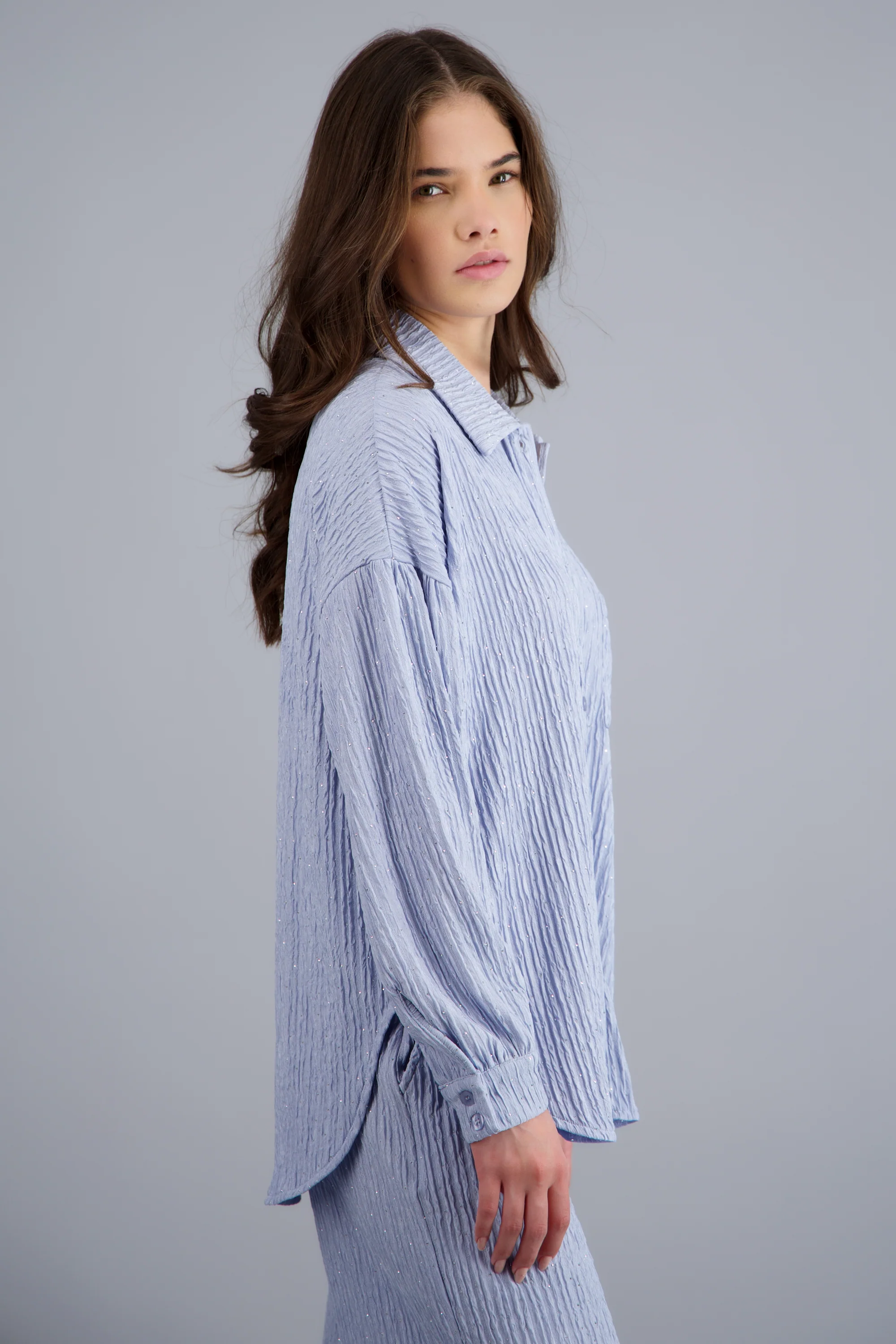 Camisa oversized textura con brillos - Image 2