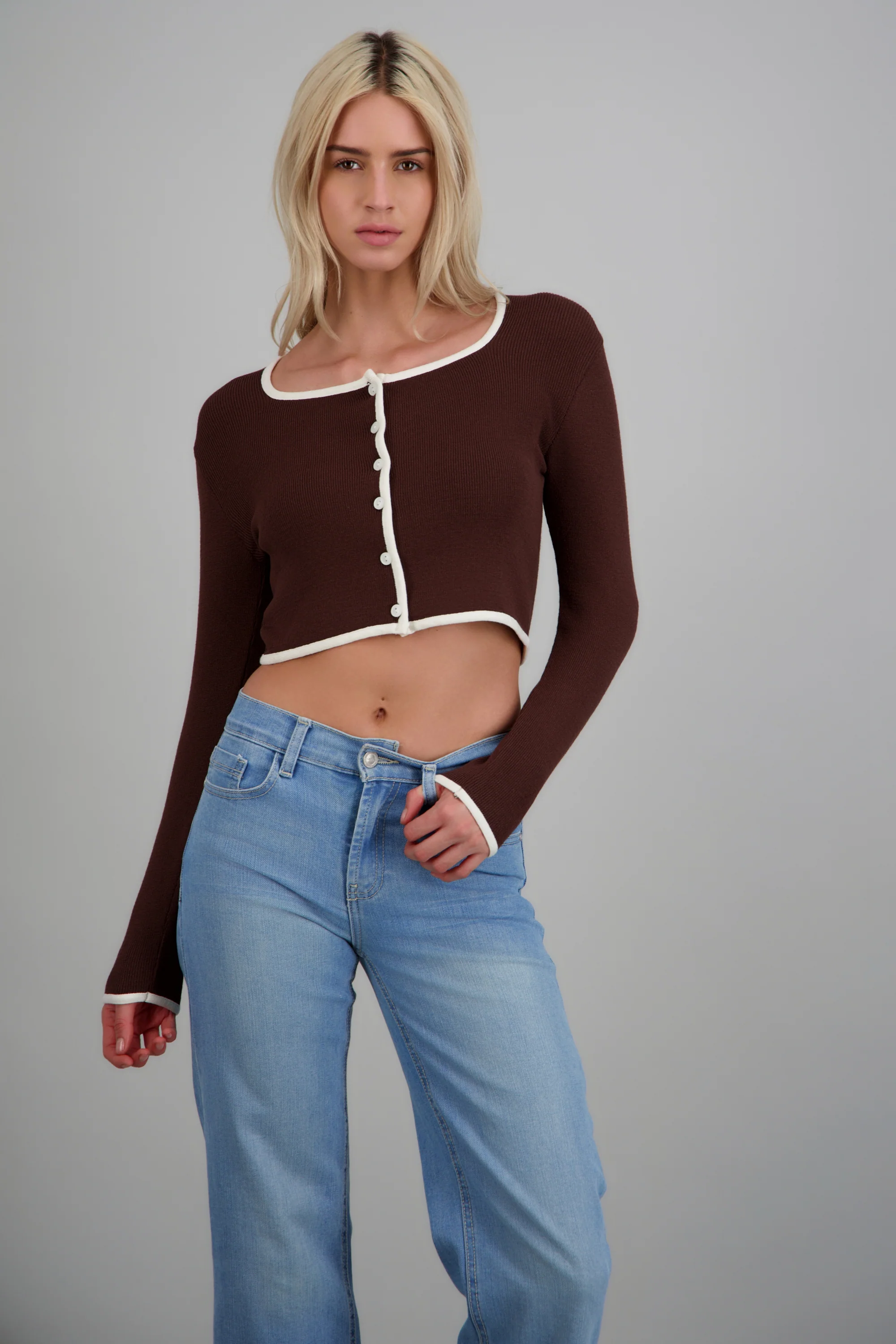 Cardigan escote cuadrado contraste
