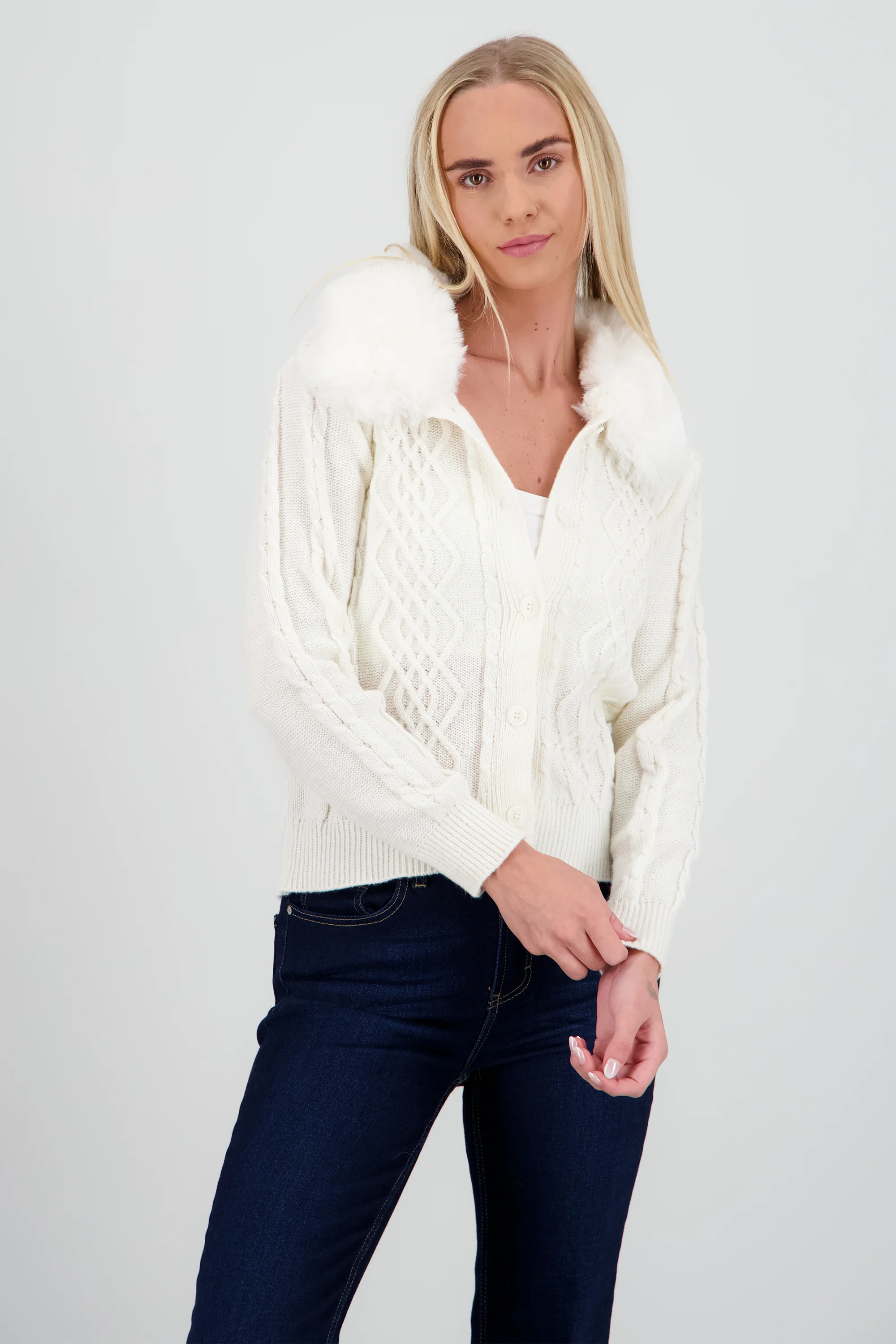 Cardigan tejido detalle pelo cuello