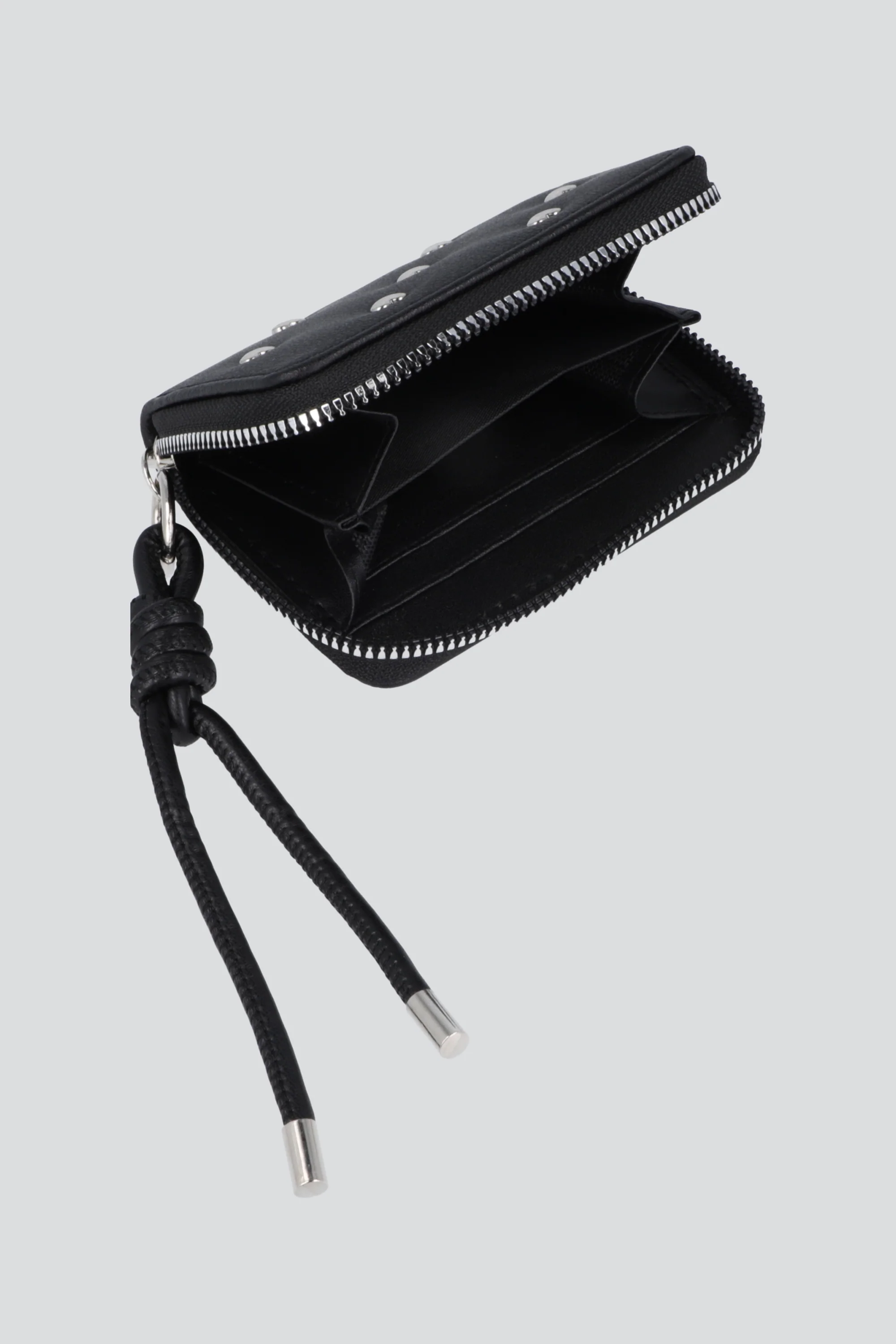 Cartera remaches corazon jareta nudo
