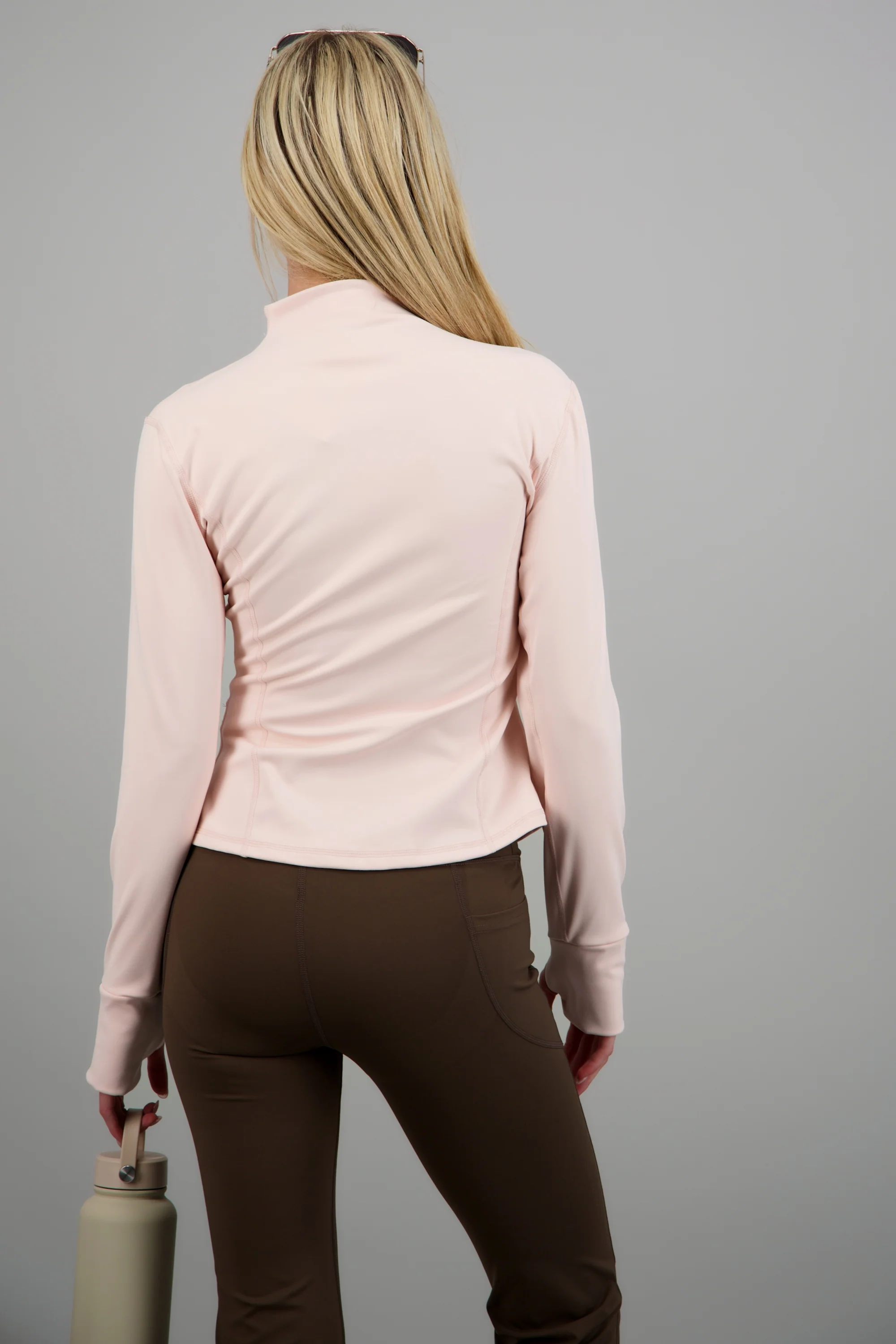 Chamarra fit definido con forro polar ligero - Image 4