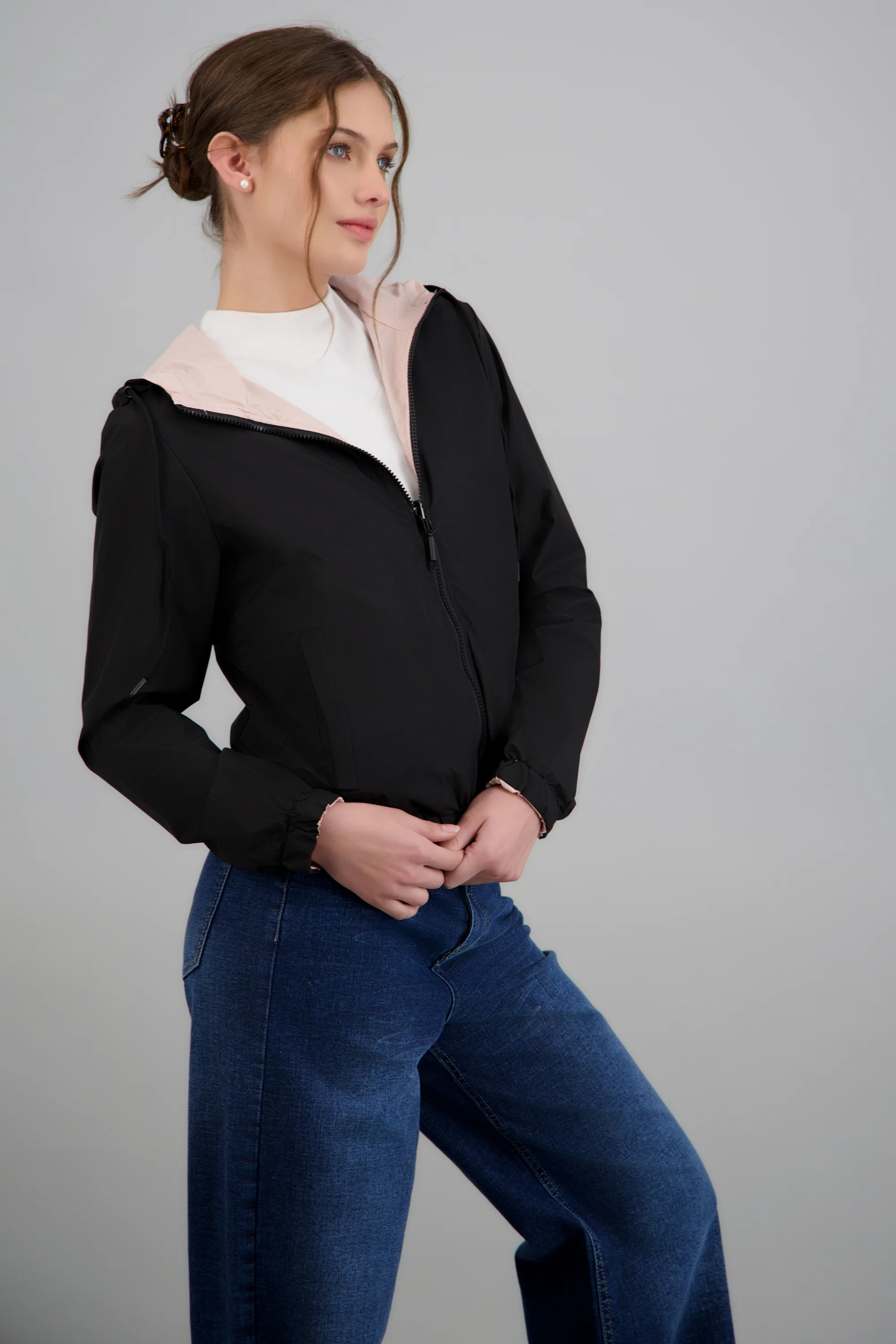 Chamarra ligera con gorro - Image 3