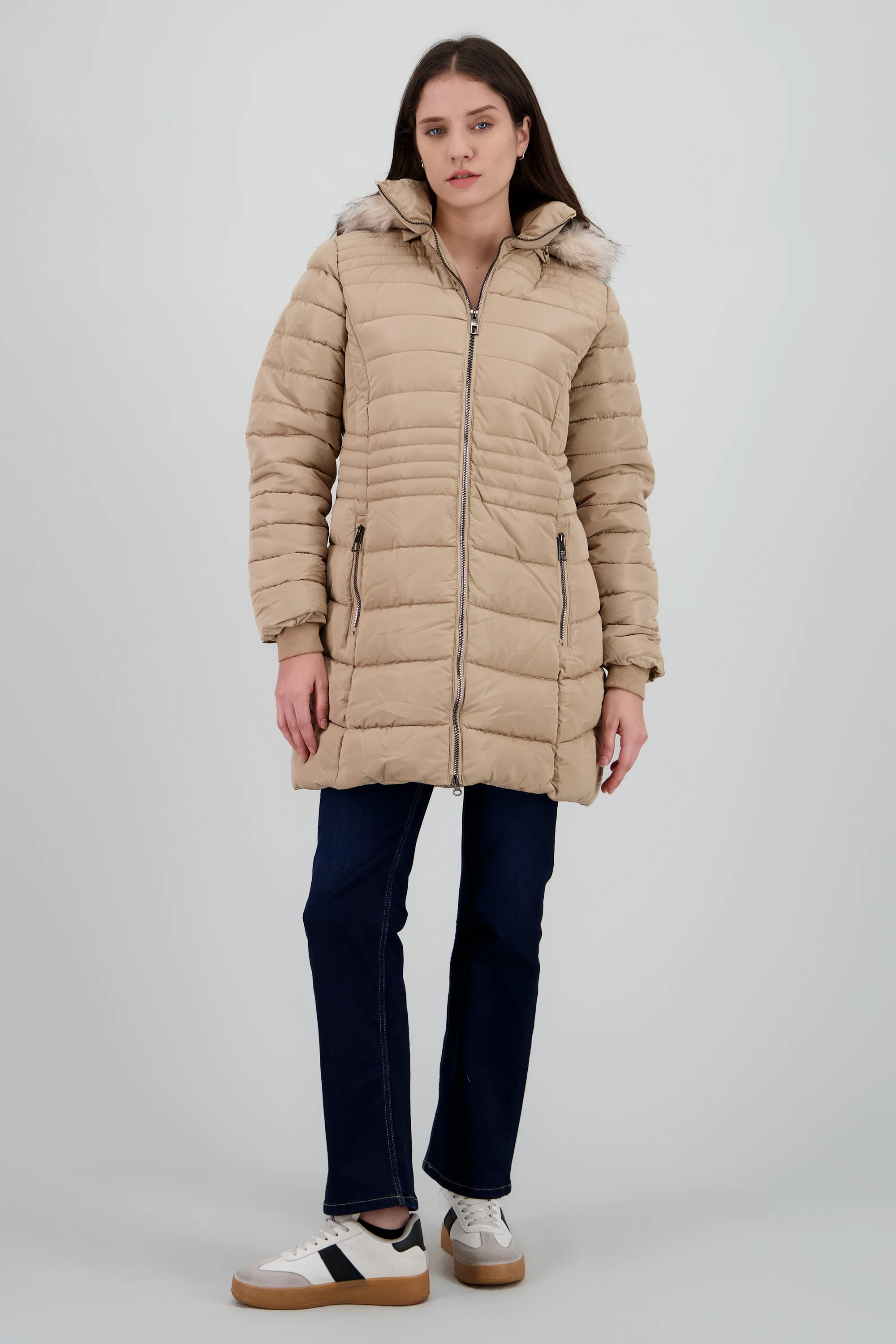 Chamarra puffer larga con peluche en gorro - Image 2