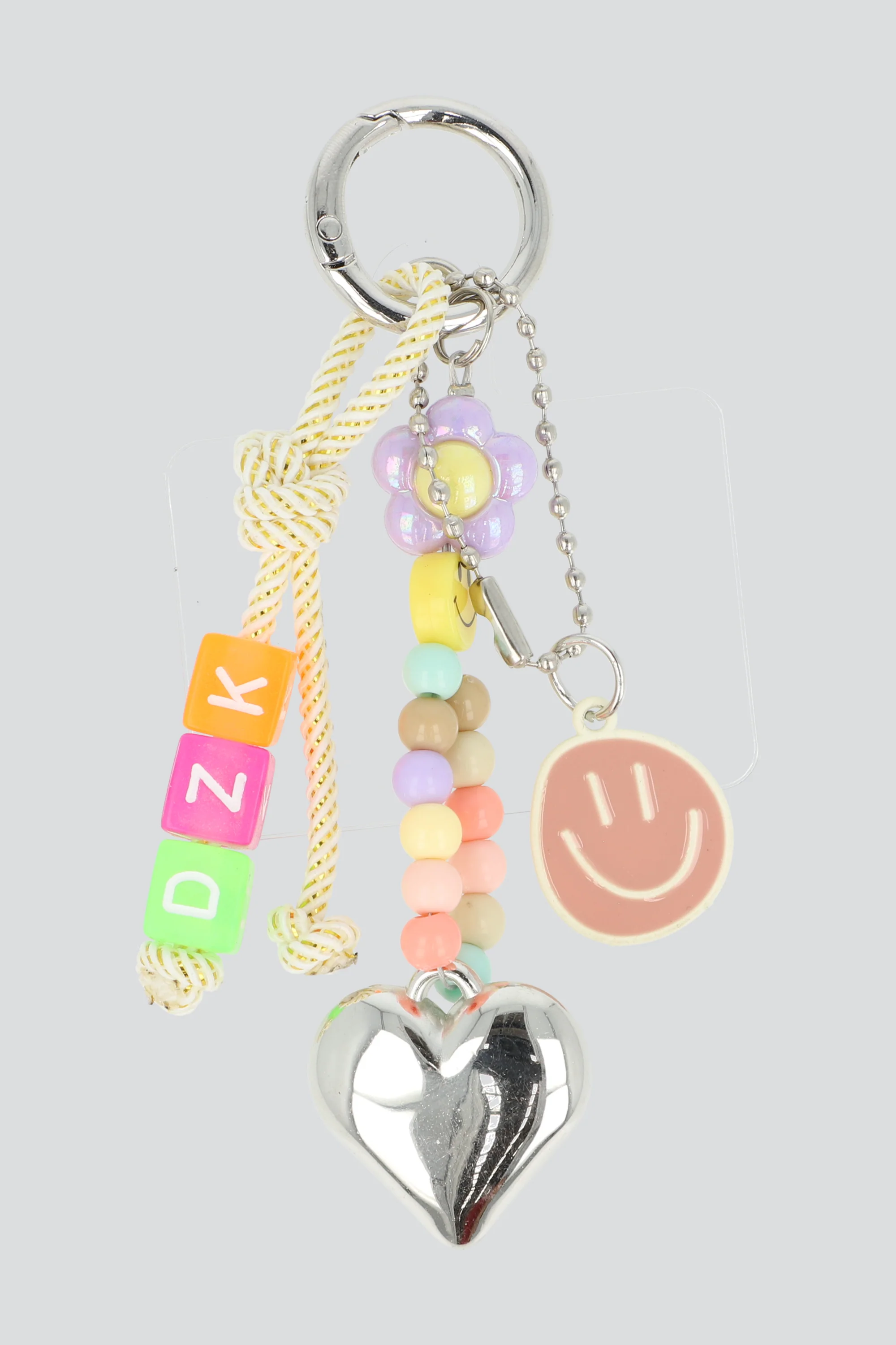 Charm para cel tiras corazon
