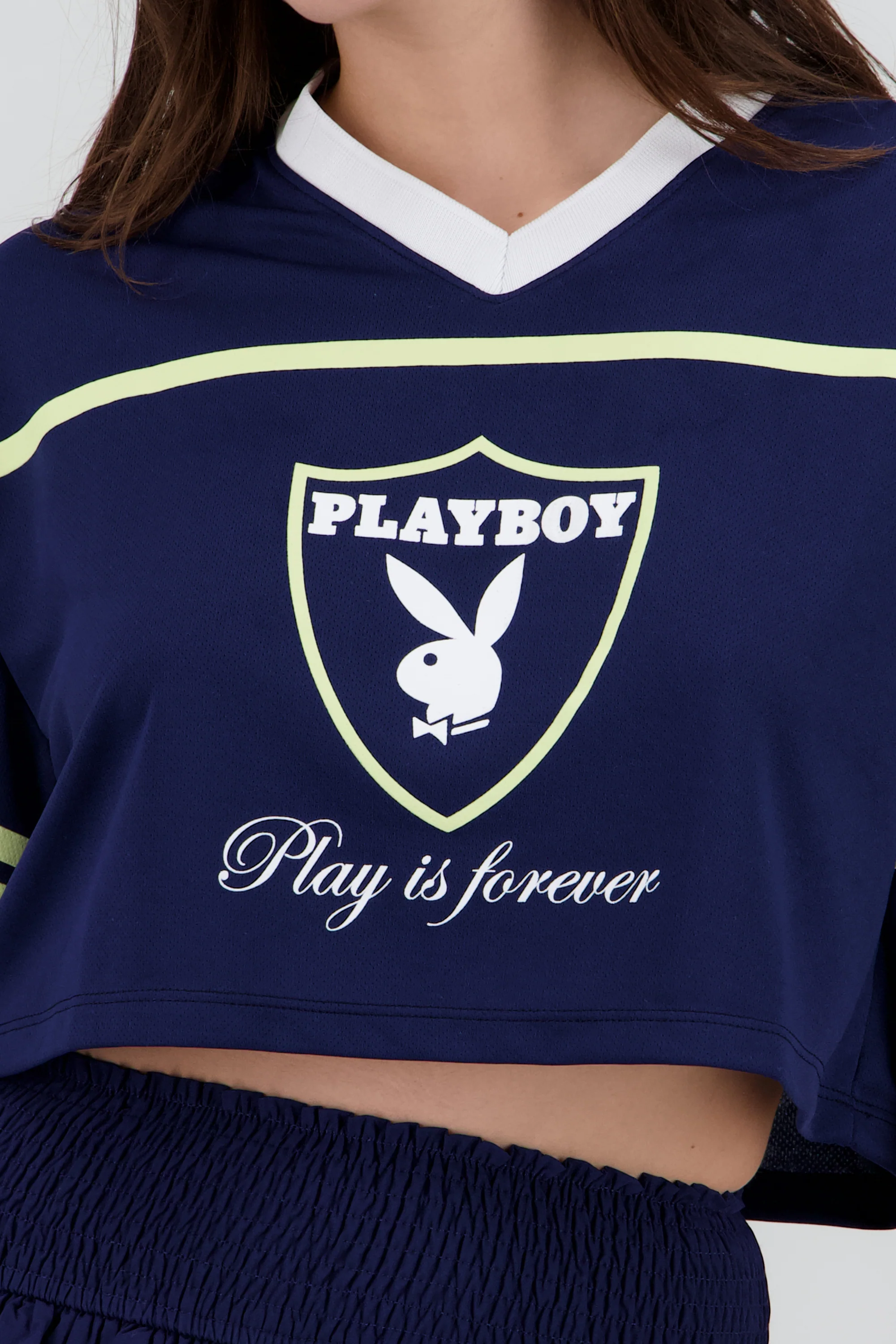 Crop playboy deportiva - Image 5