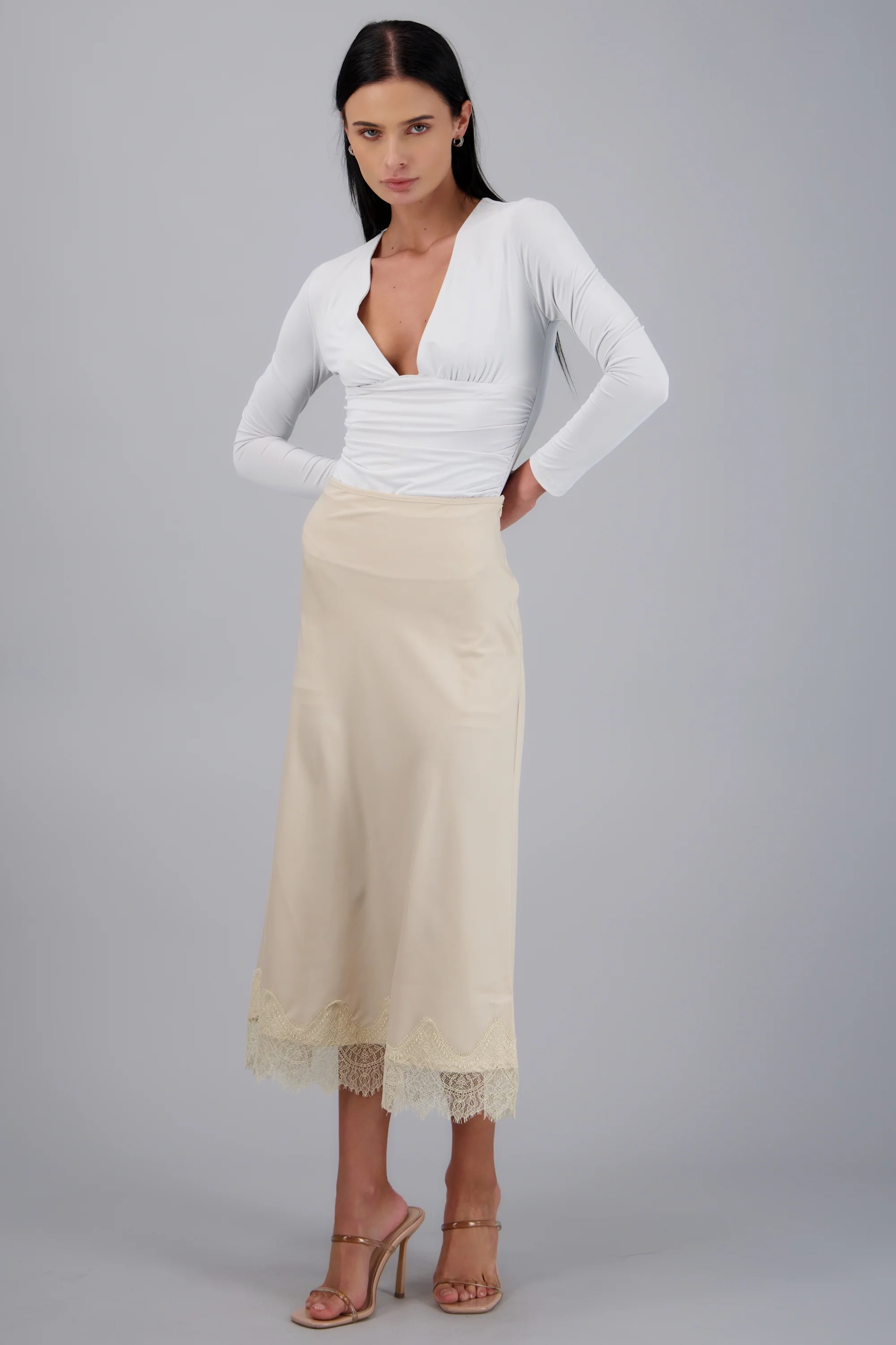 Falda midi con ecaje liso - Image 2