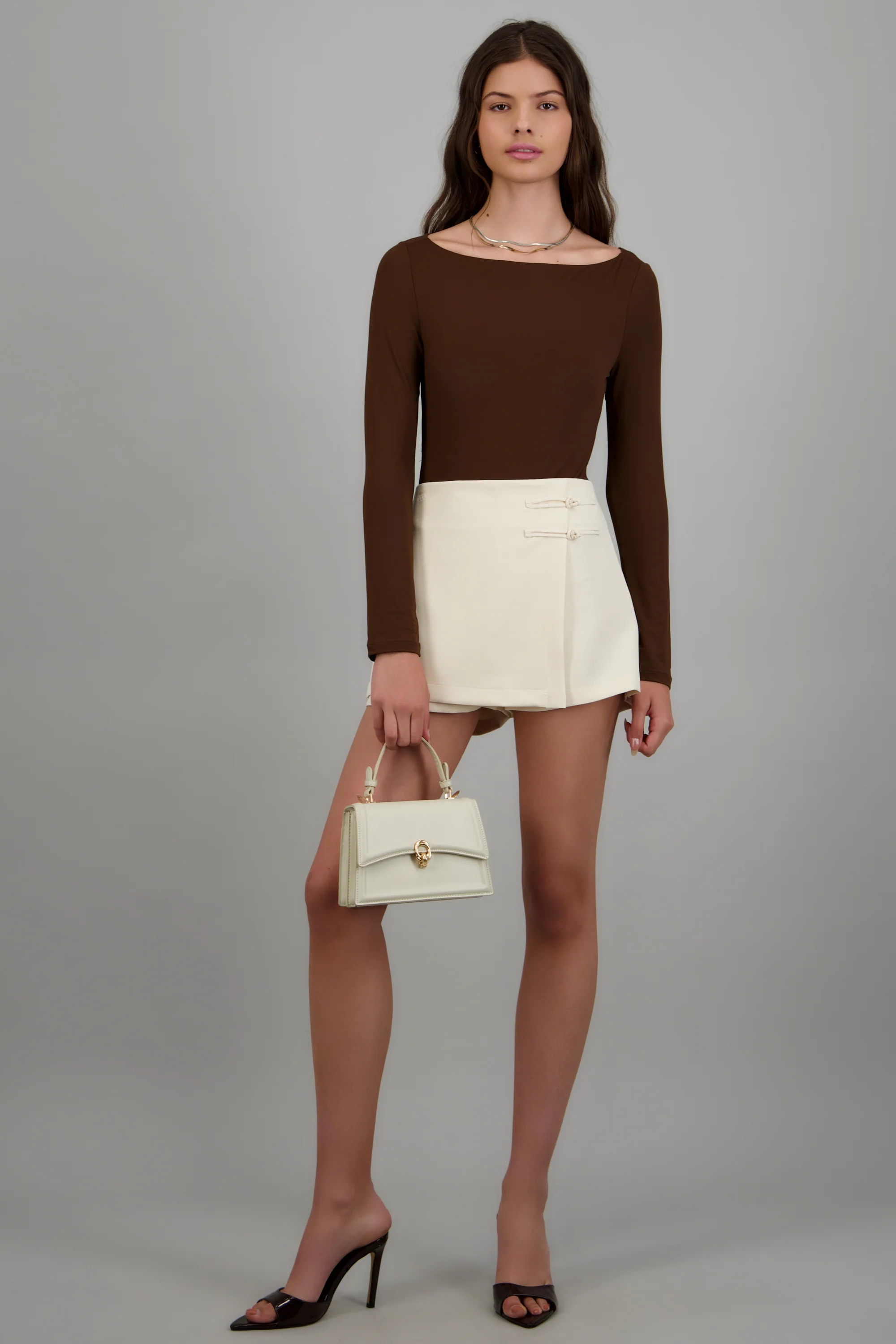 Falda mini cruzada alamares