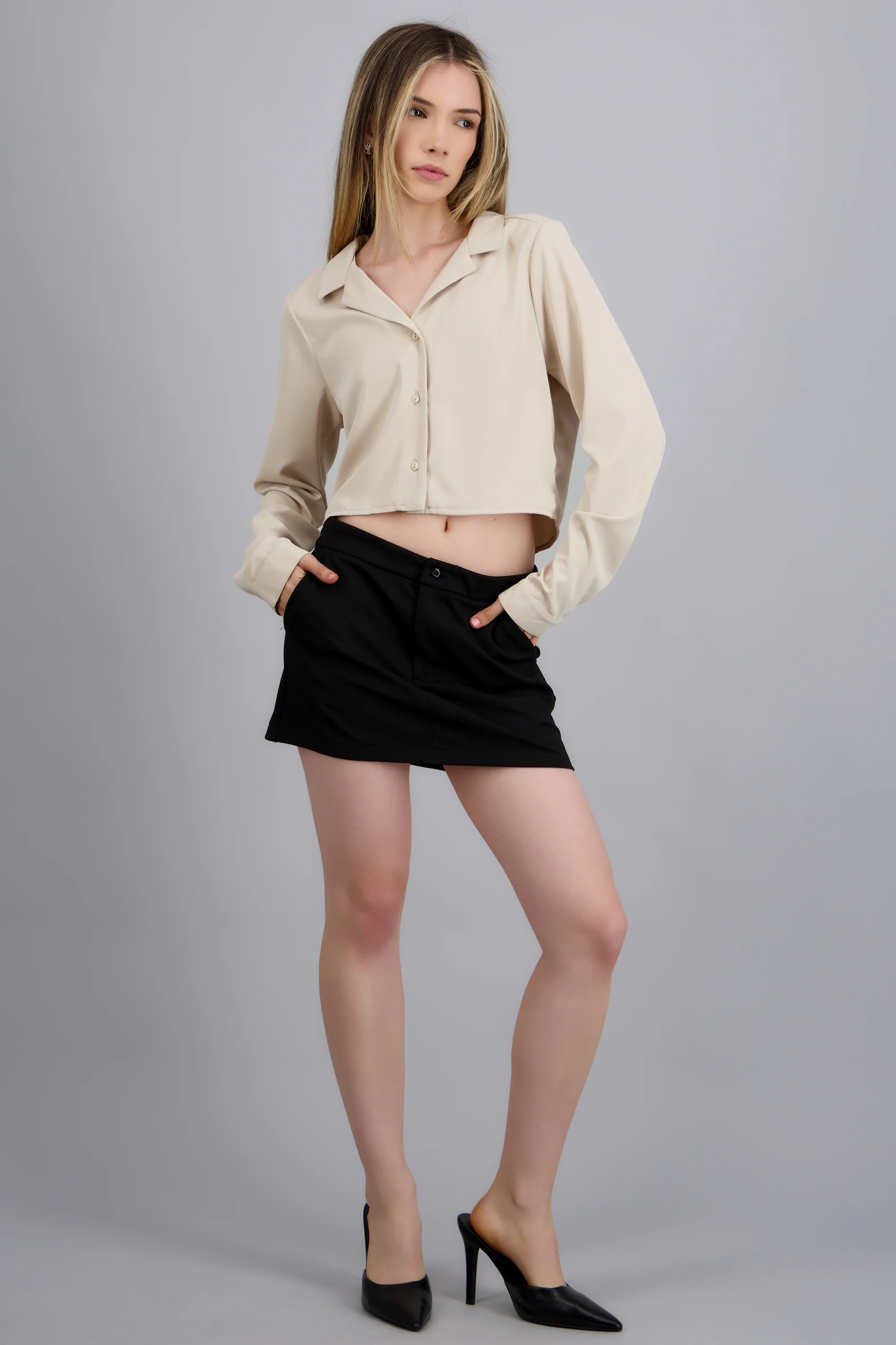 Falda mini detalle boton