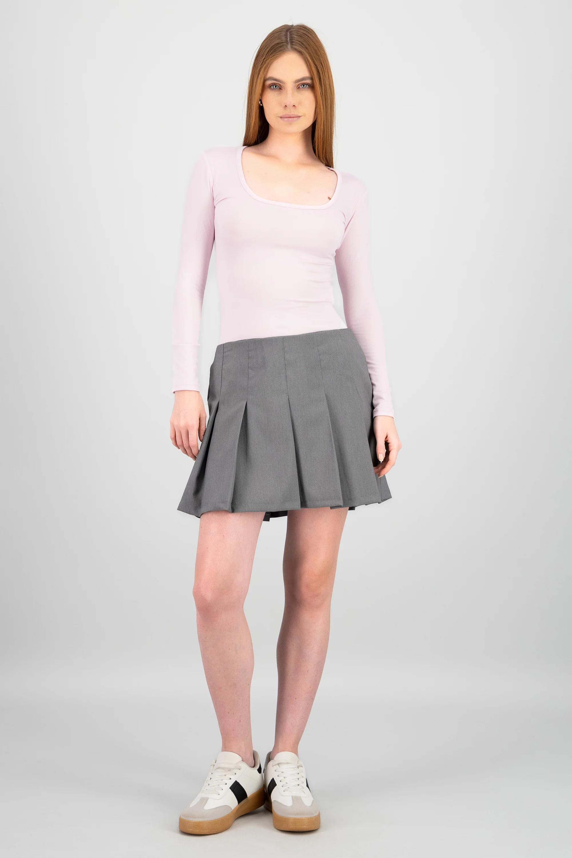 Falda mini tableada lisa