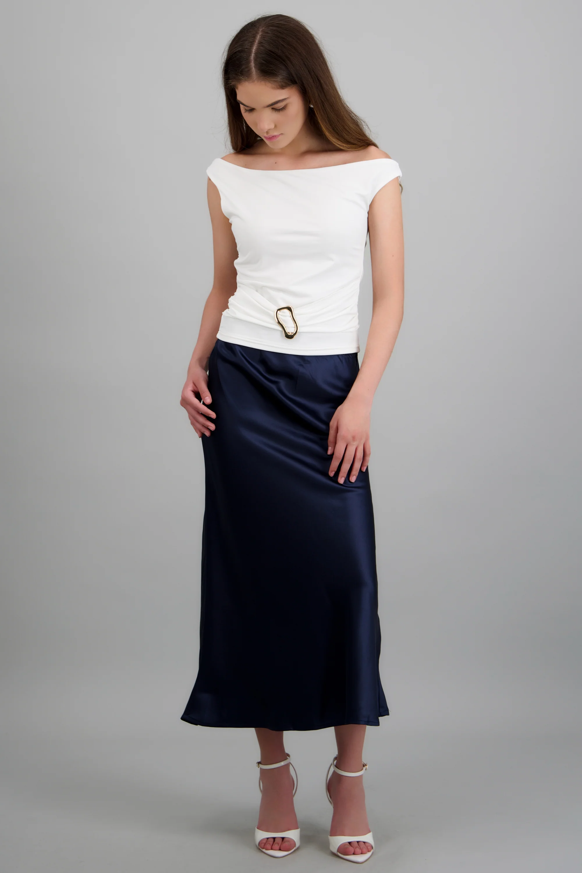 Falda satinada midi lisa - Image 2