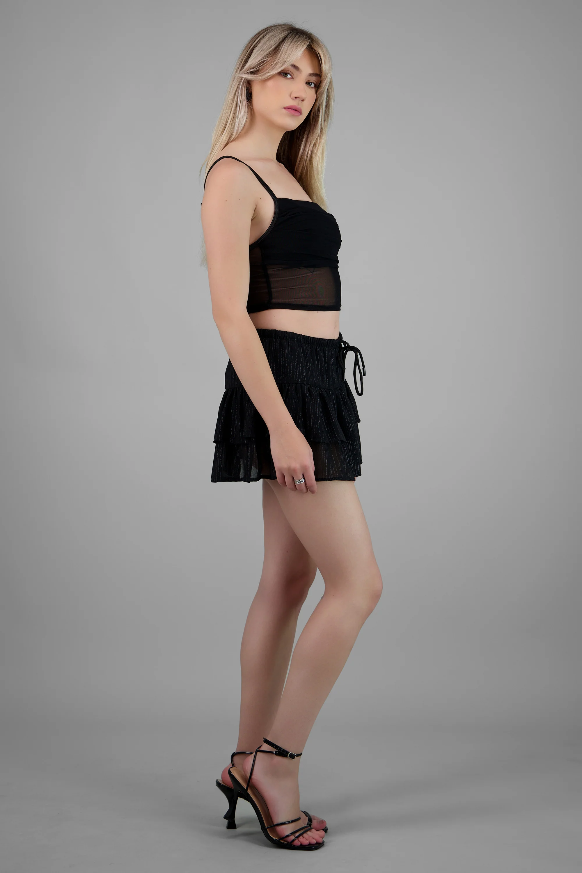 Falda short mini con olanes - Image 3
