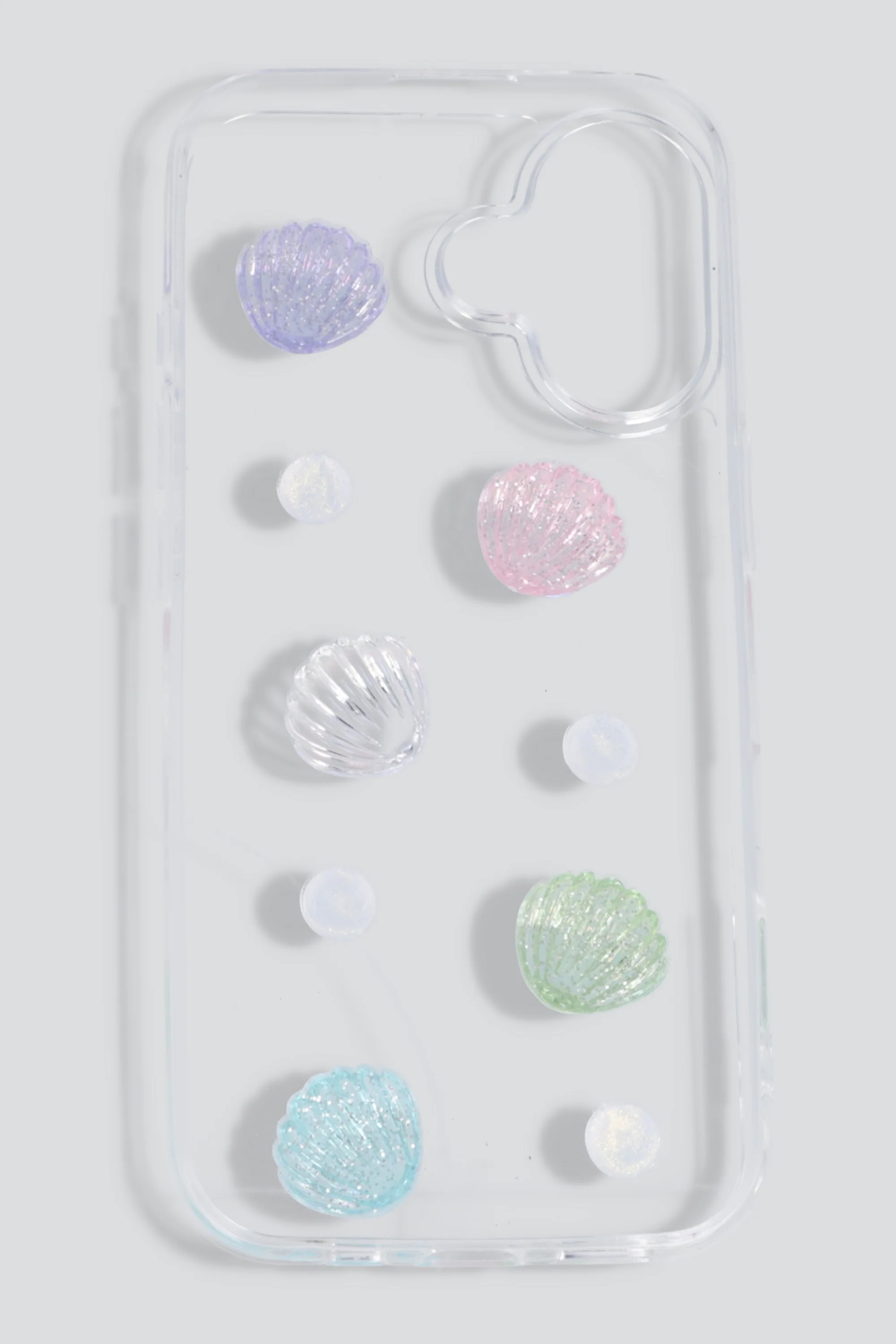 Funda iphone 17 conchas y perlas