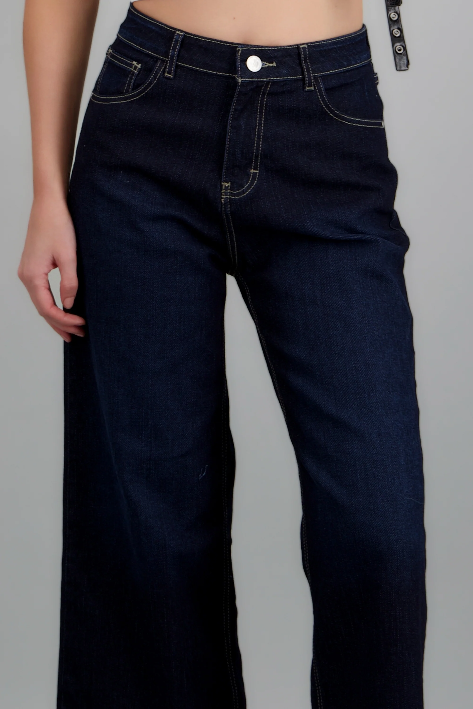 Jeans cropped amplios - Image 5