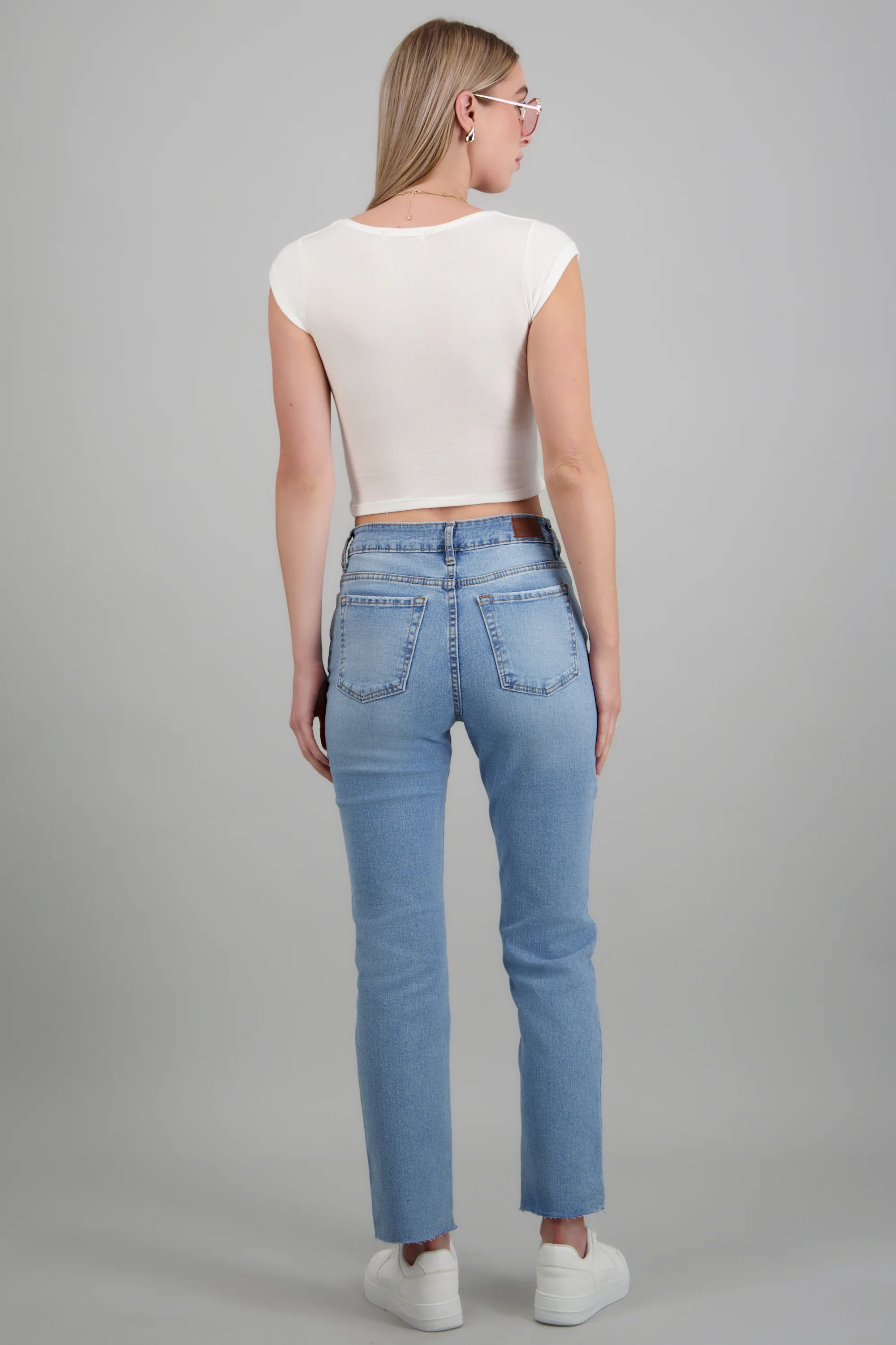 Jeans straight al corte - Image 5