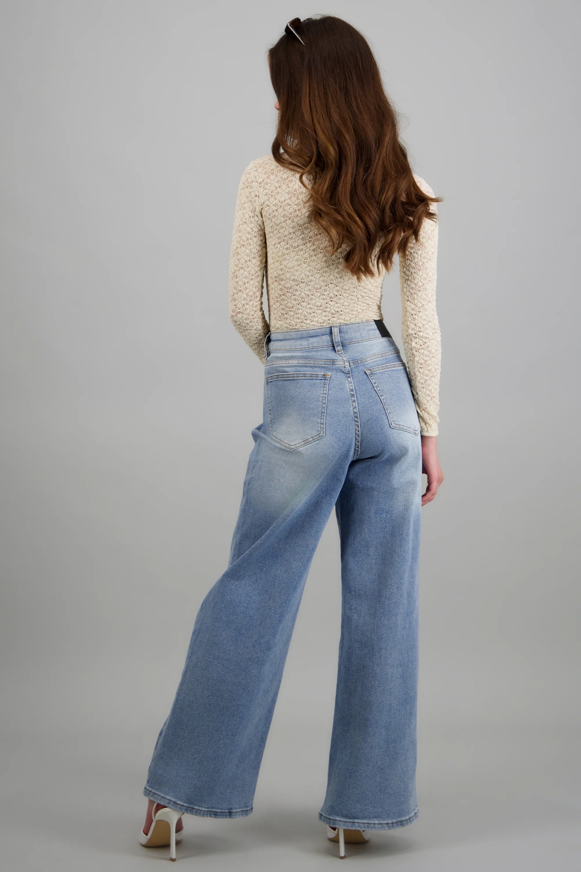 Jeans straight básicos - Image 2