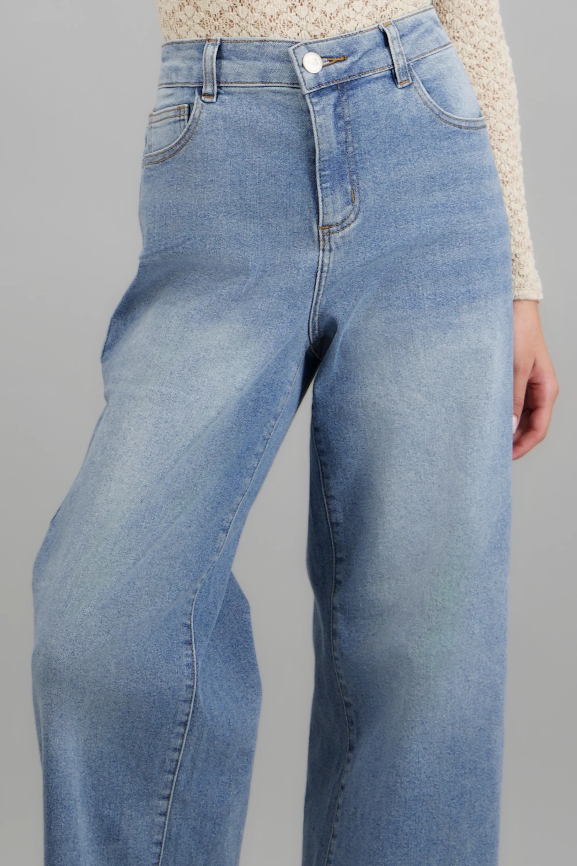 Jeans straight básicos - Image 5
